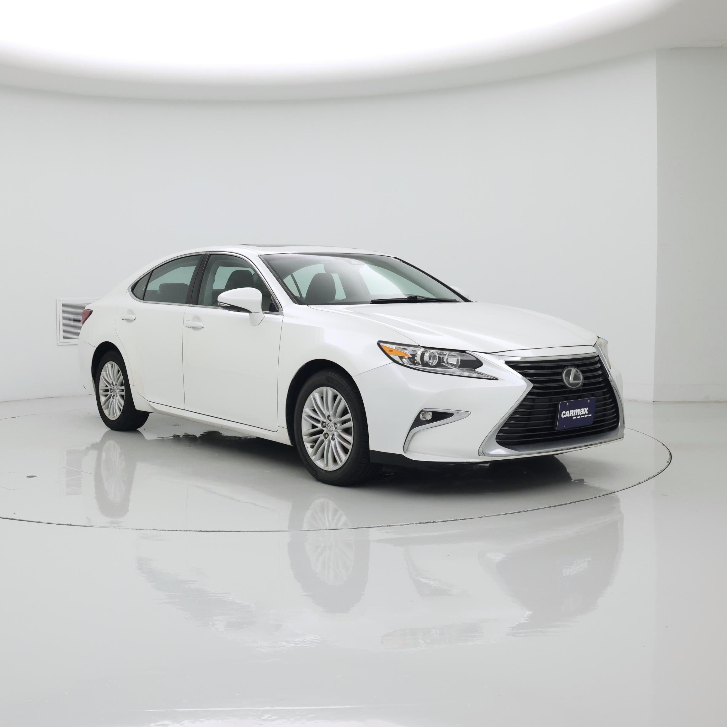 White 2018 Lexus ES Sedan Front-Wheel Drive Automatic