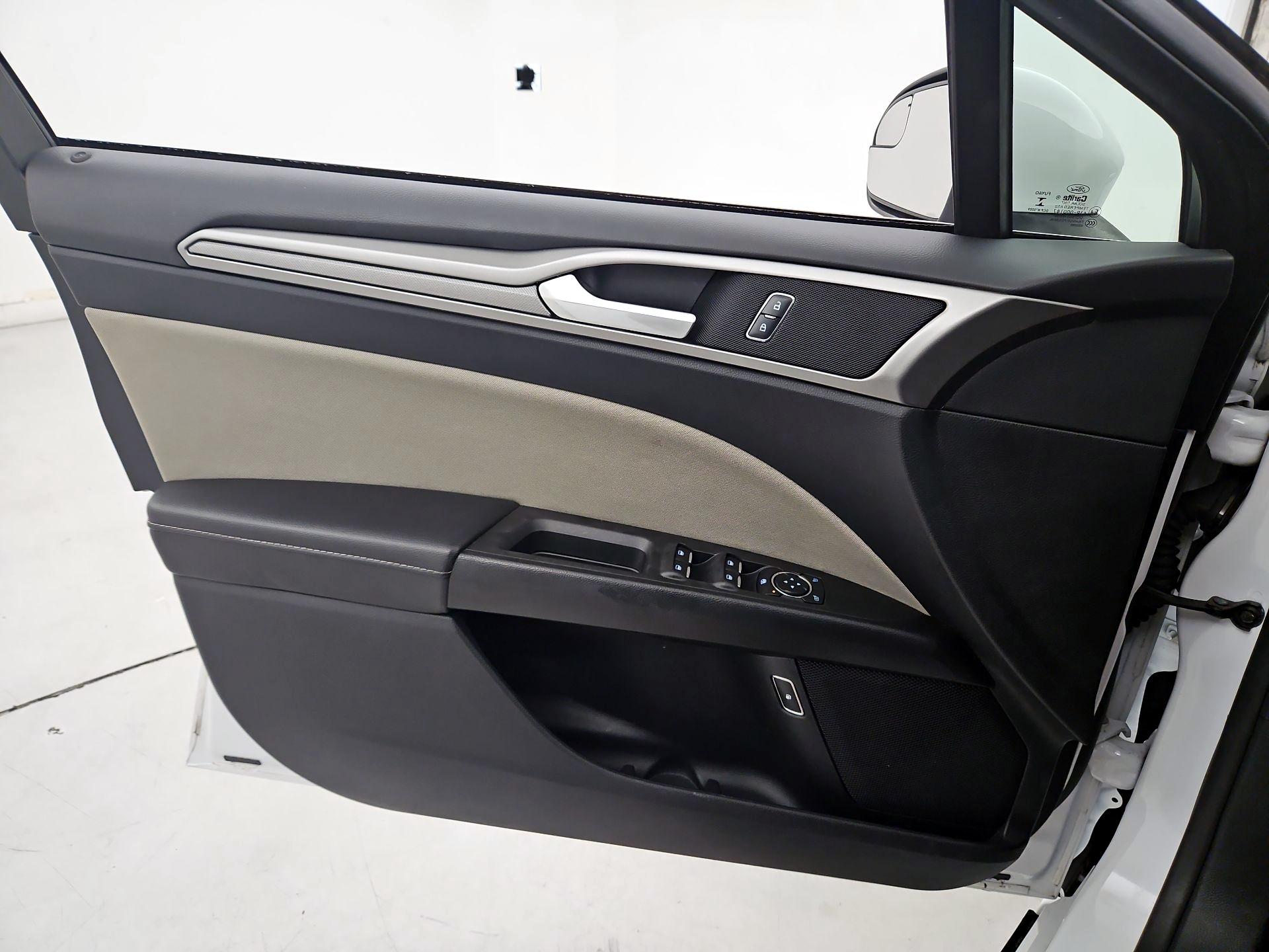 Thumbnail: 2018 Ford Fusion - 12