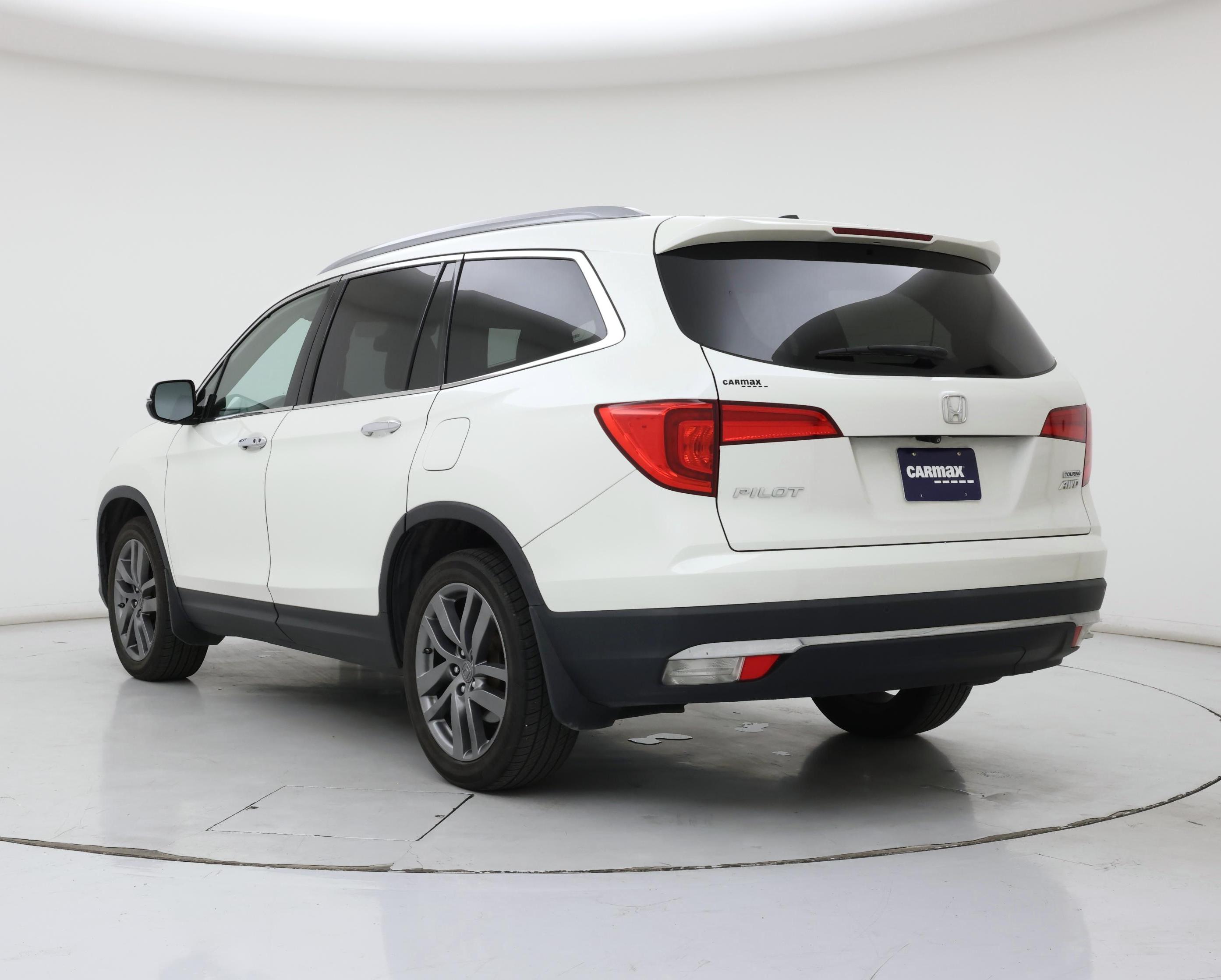 Thumbnail: 2017 Honda Pilot - 2