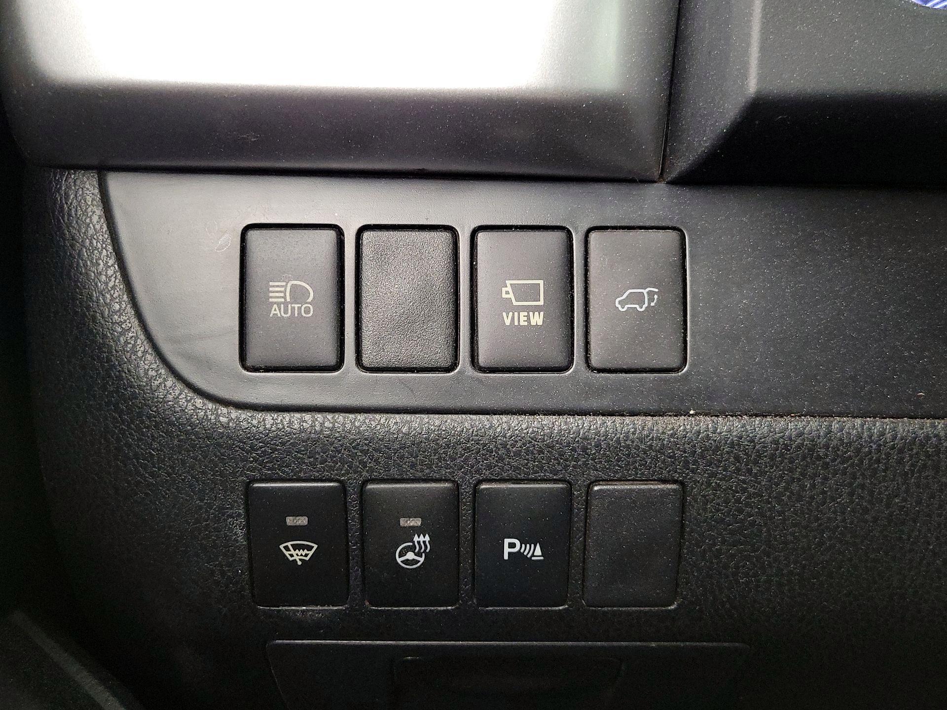 Thumbnail: 2019 Toyota Highlander - 13