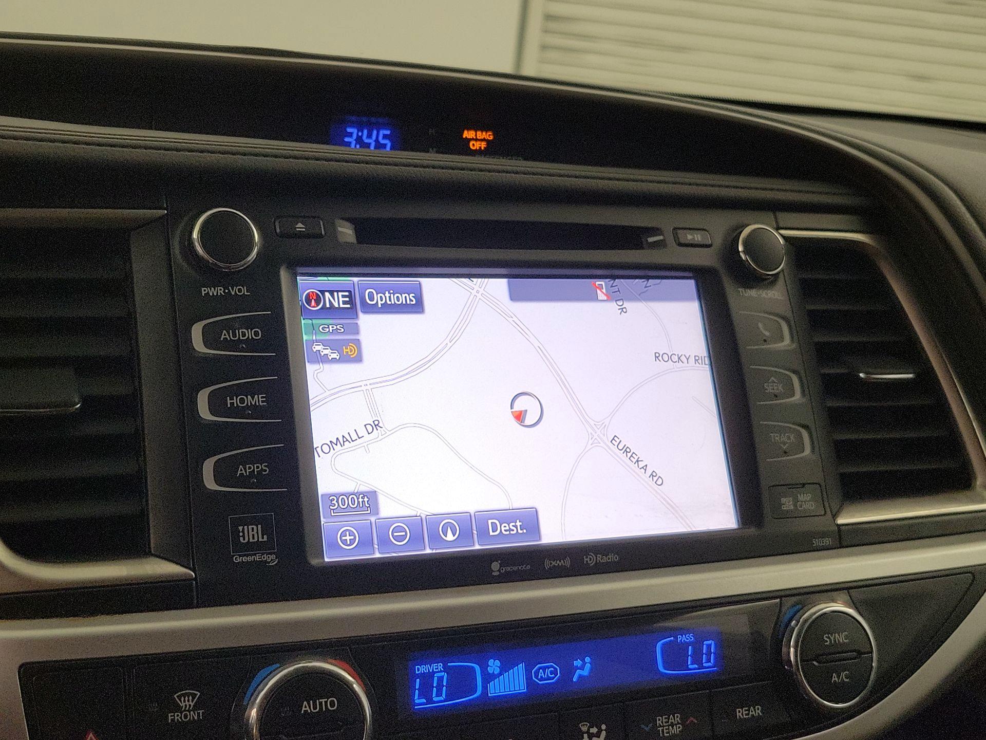 Thumbnail: 2019 Toyota Highlander - 14