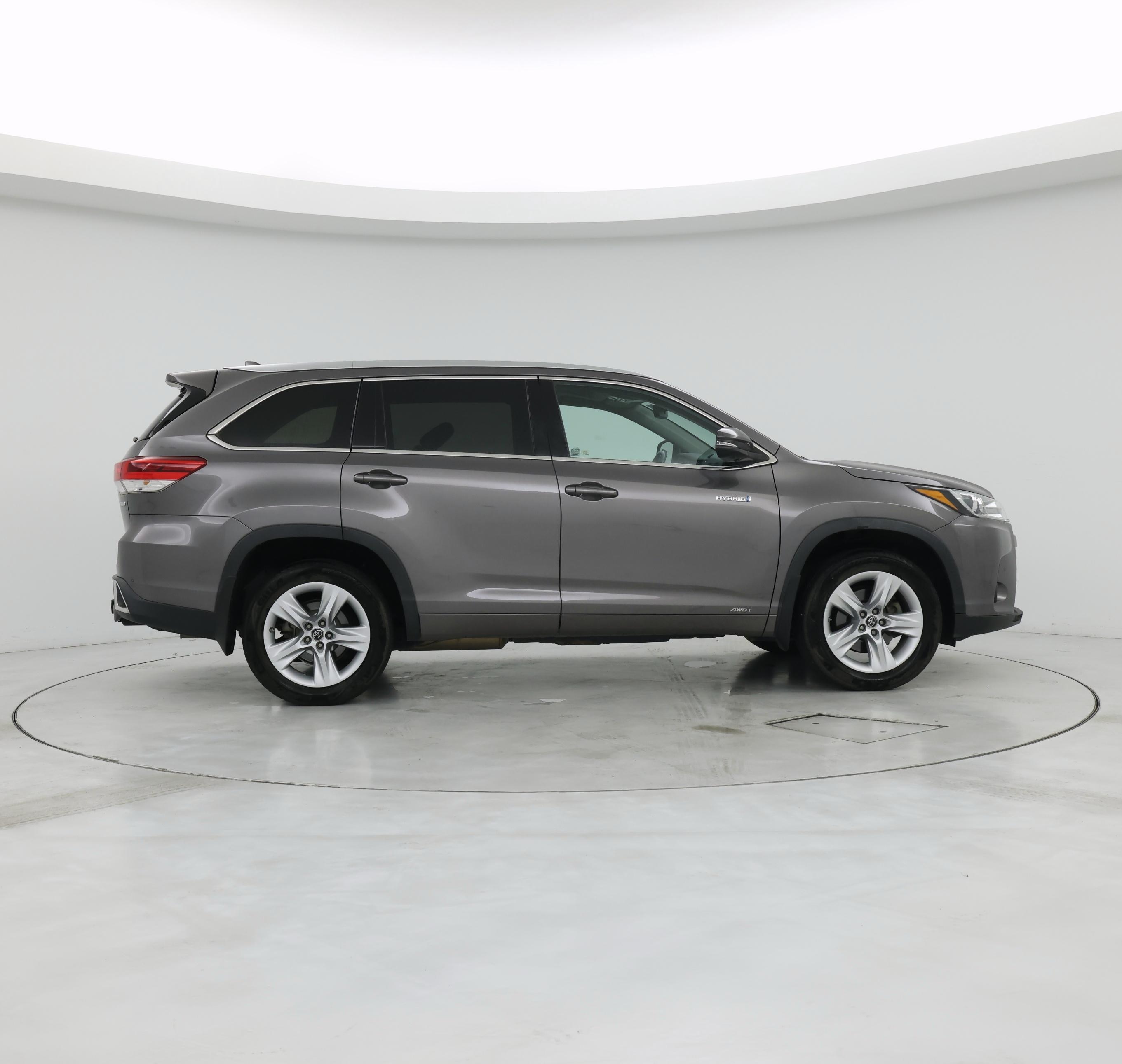 Thumbnail: 2019 Toyota Highlander - 7
