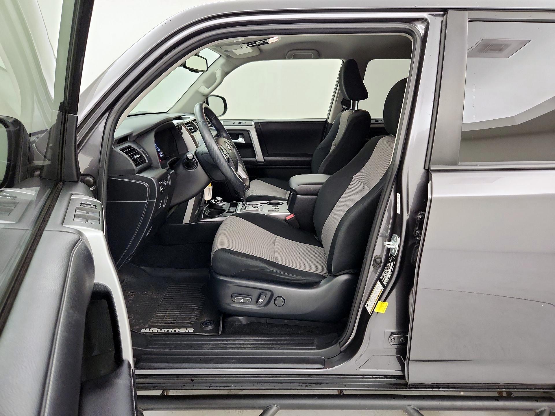 Thumbnail: 2020 Toyota 4Runner - 11
