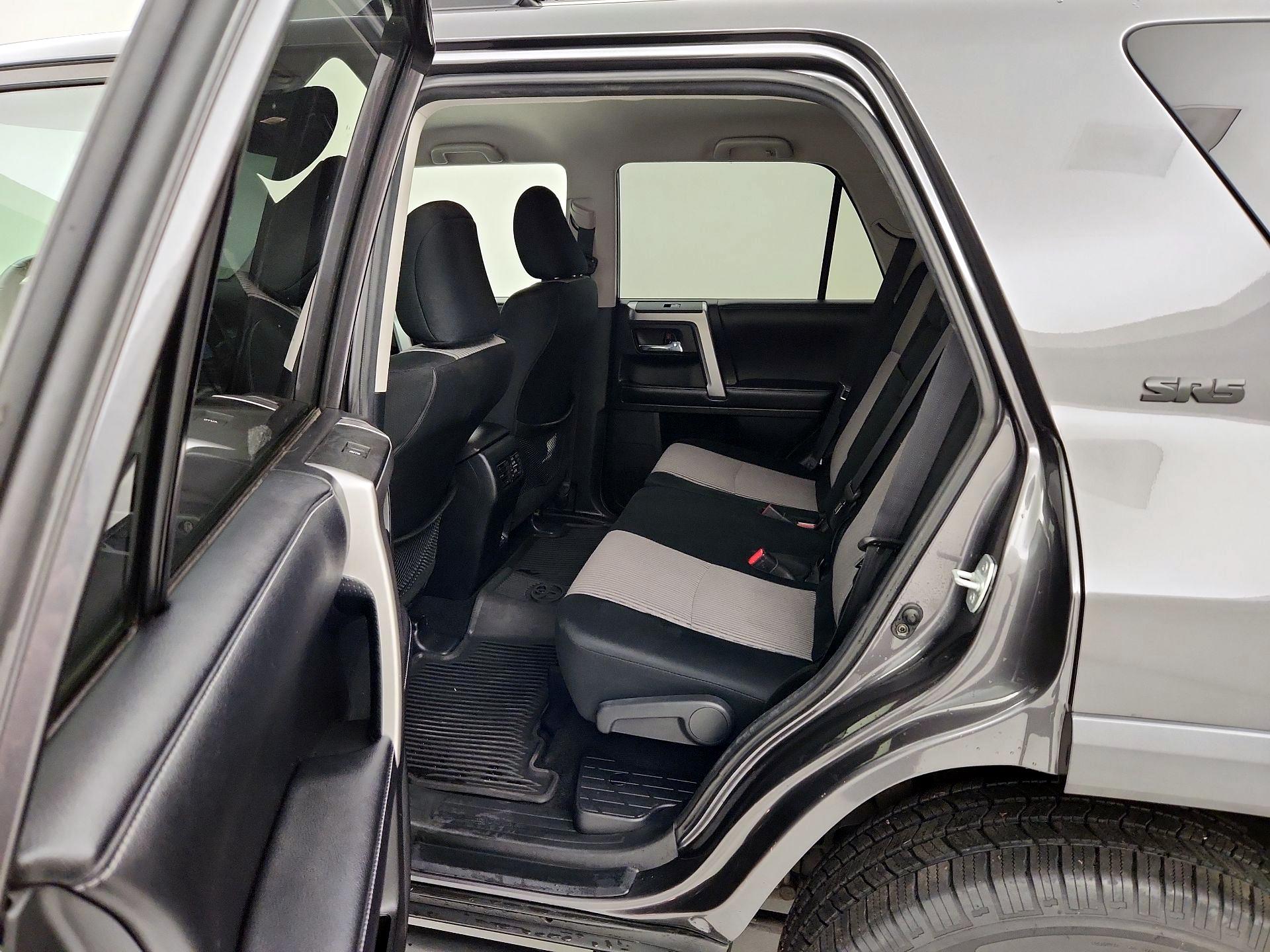 Thumbnail: 2020 Toyota 4Runner - 20