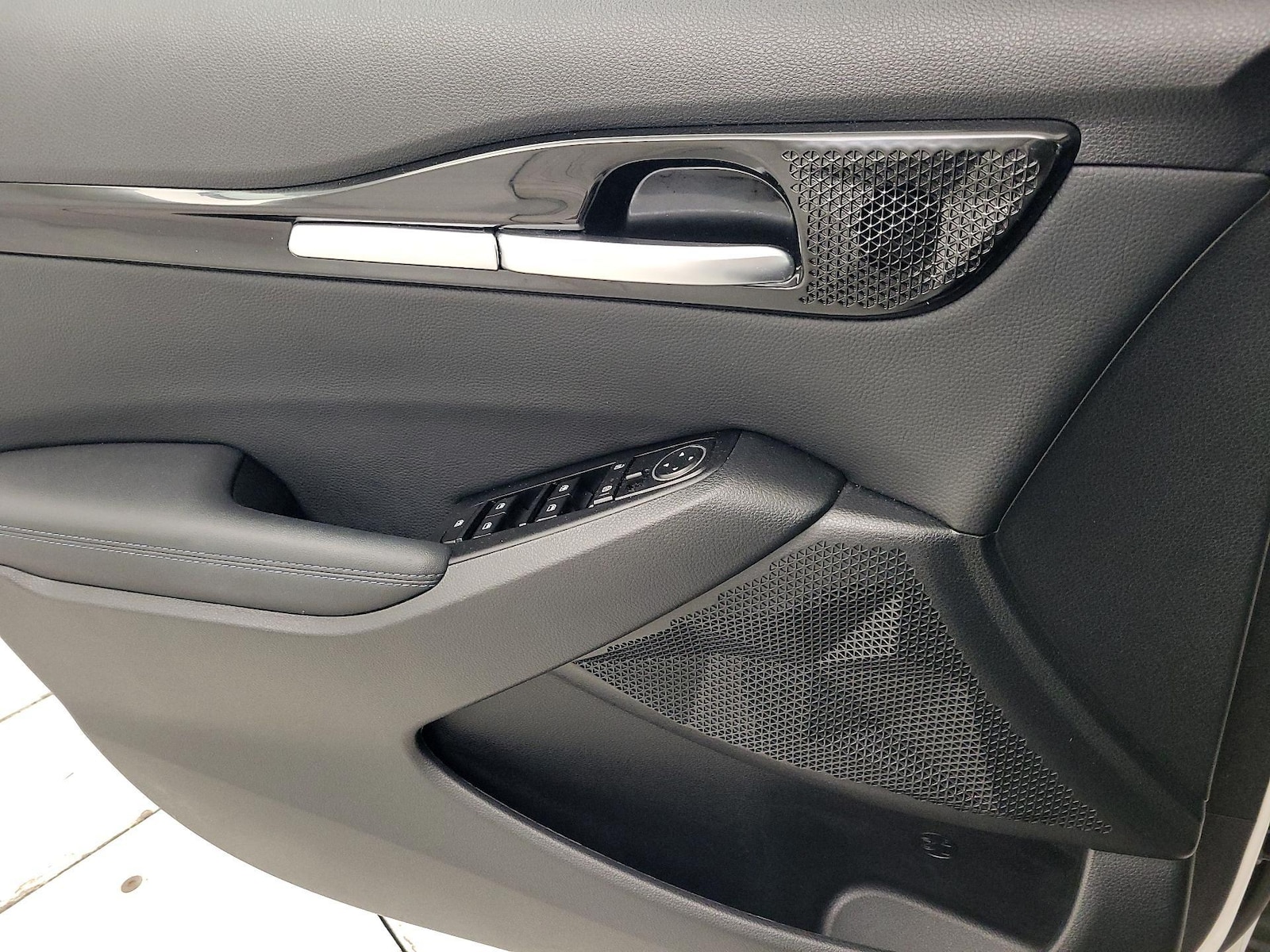 2023 Kia Seltos S - Photo 11