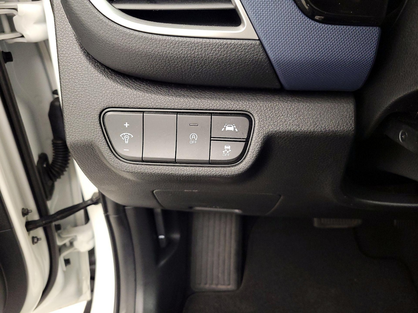 2023 Kia Seltos S - Photo 12