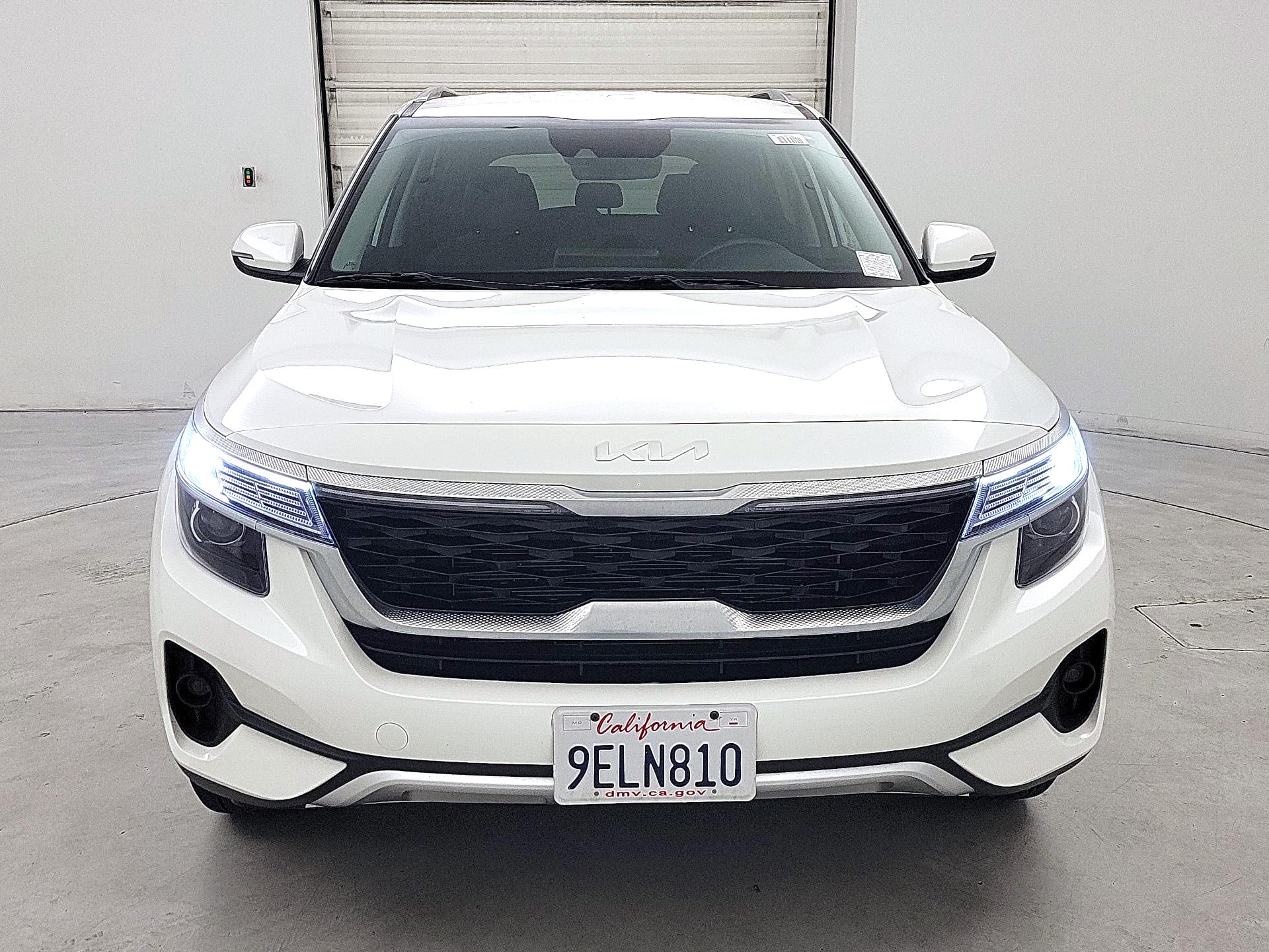 Thumbnail: 2023 Kia Seltos - 2