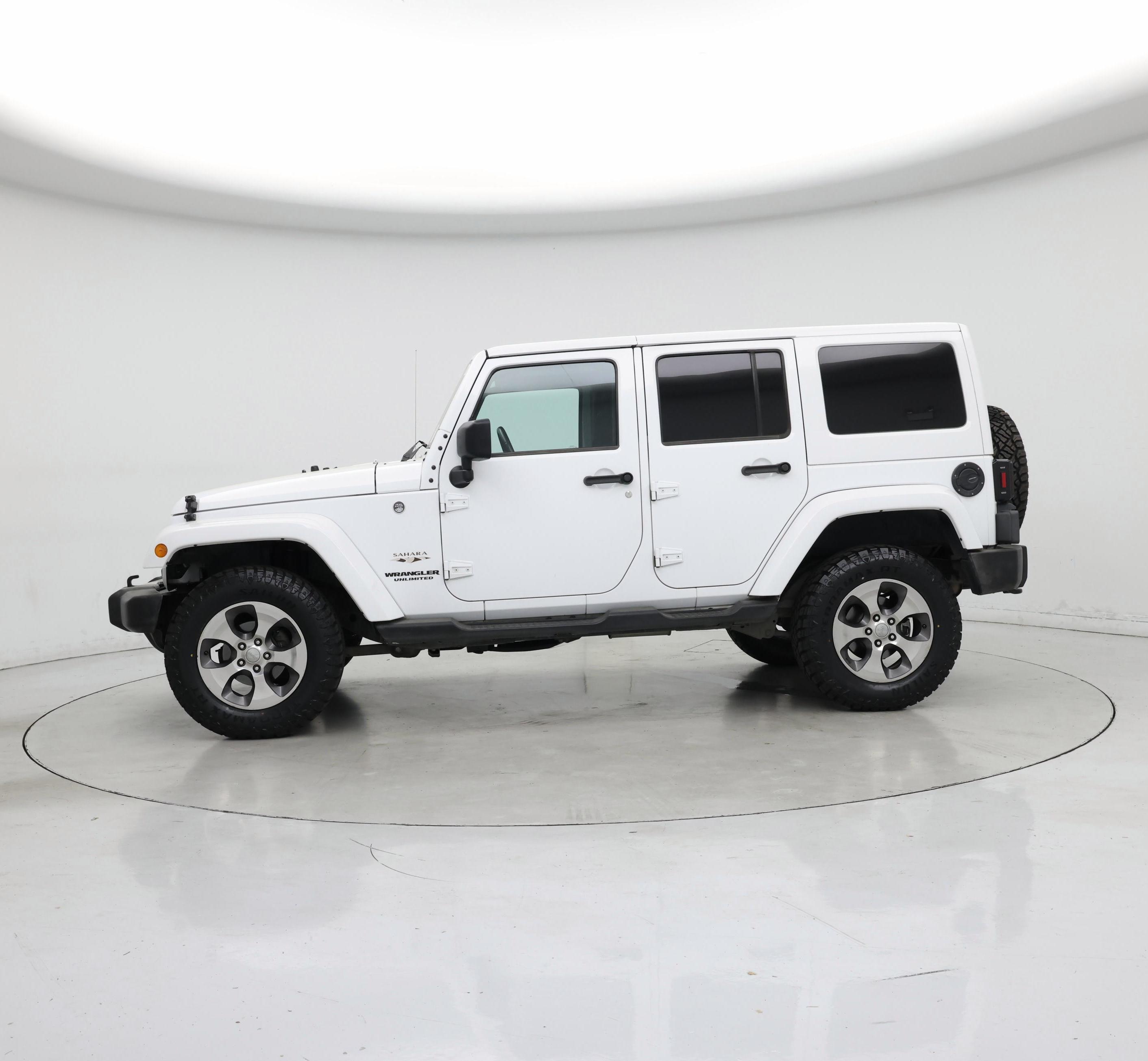 Thumbnail: 2017 Jeep Wrangler - 3