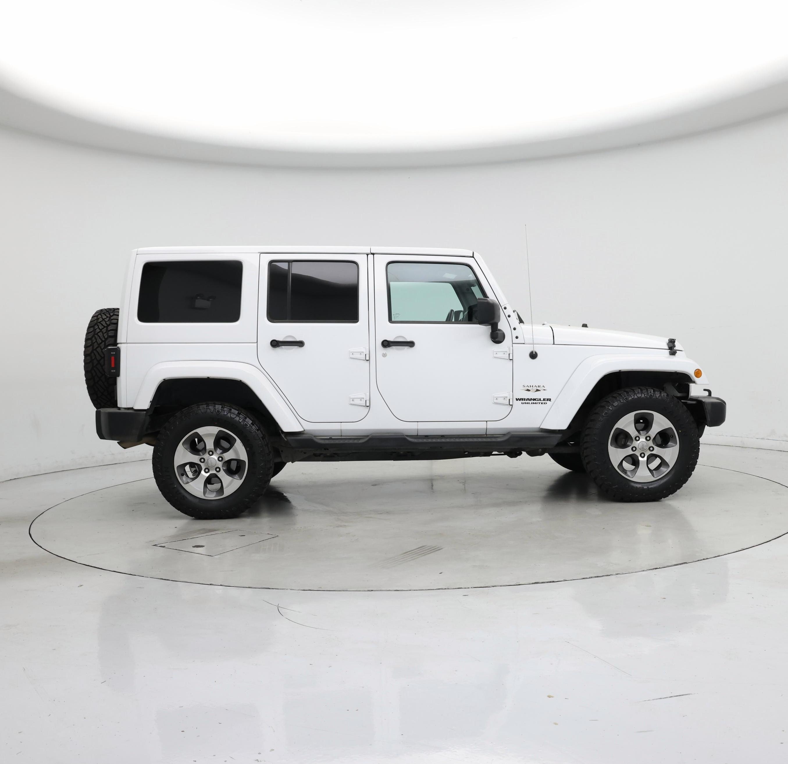 Thumbnail: 2017 Jeep Wrangler - 7