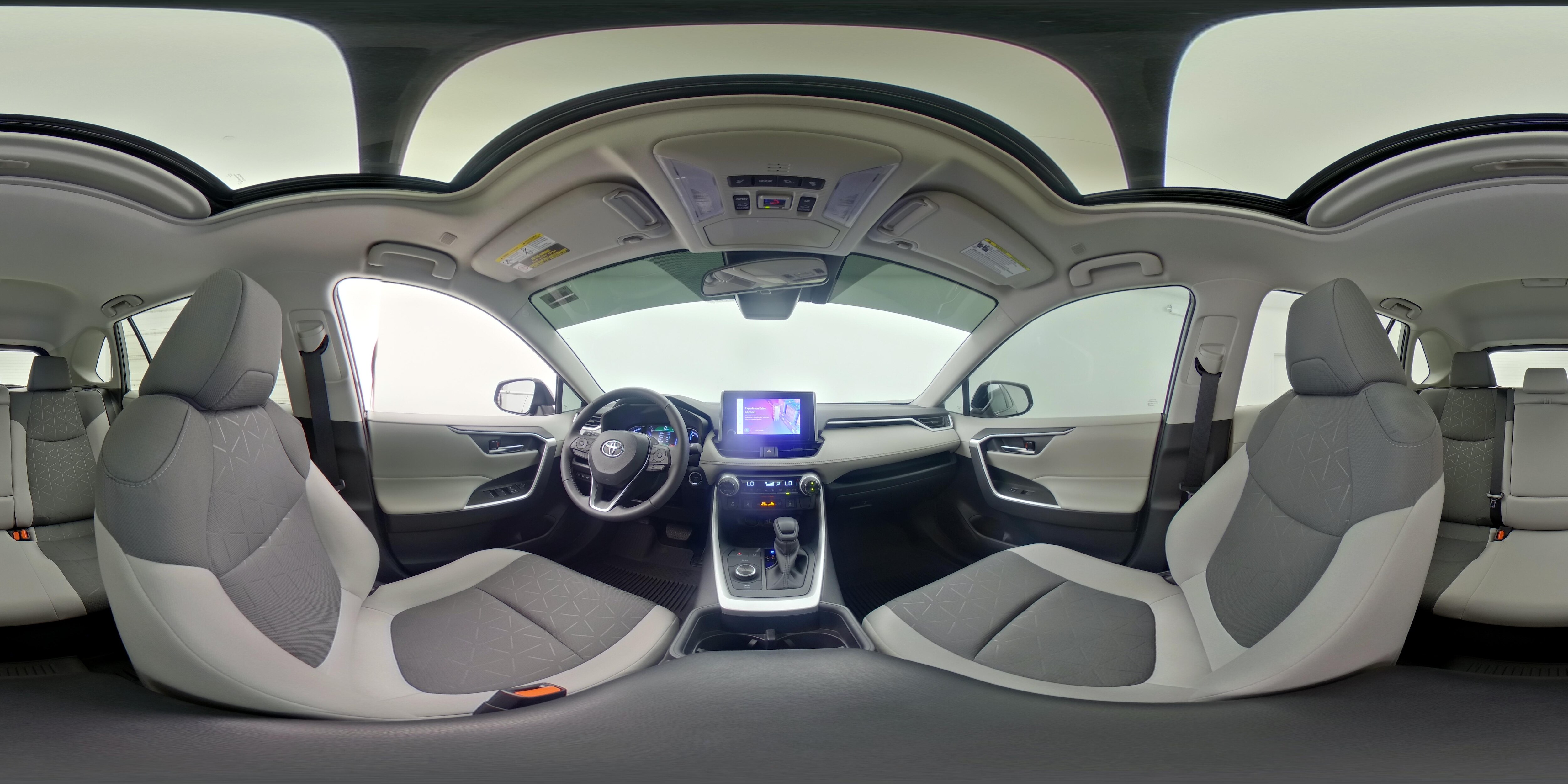 2025 Toyota RAV4 XLE - Photo 26