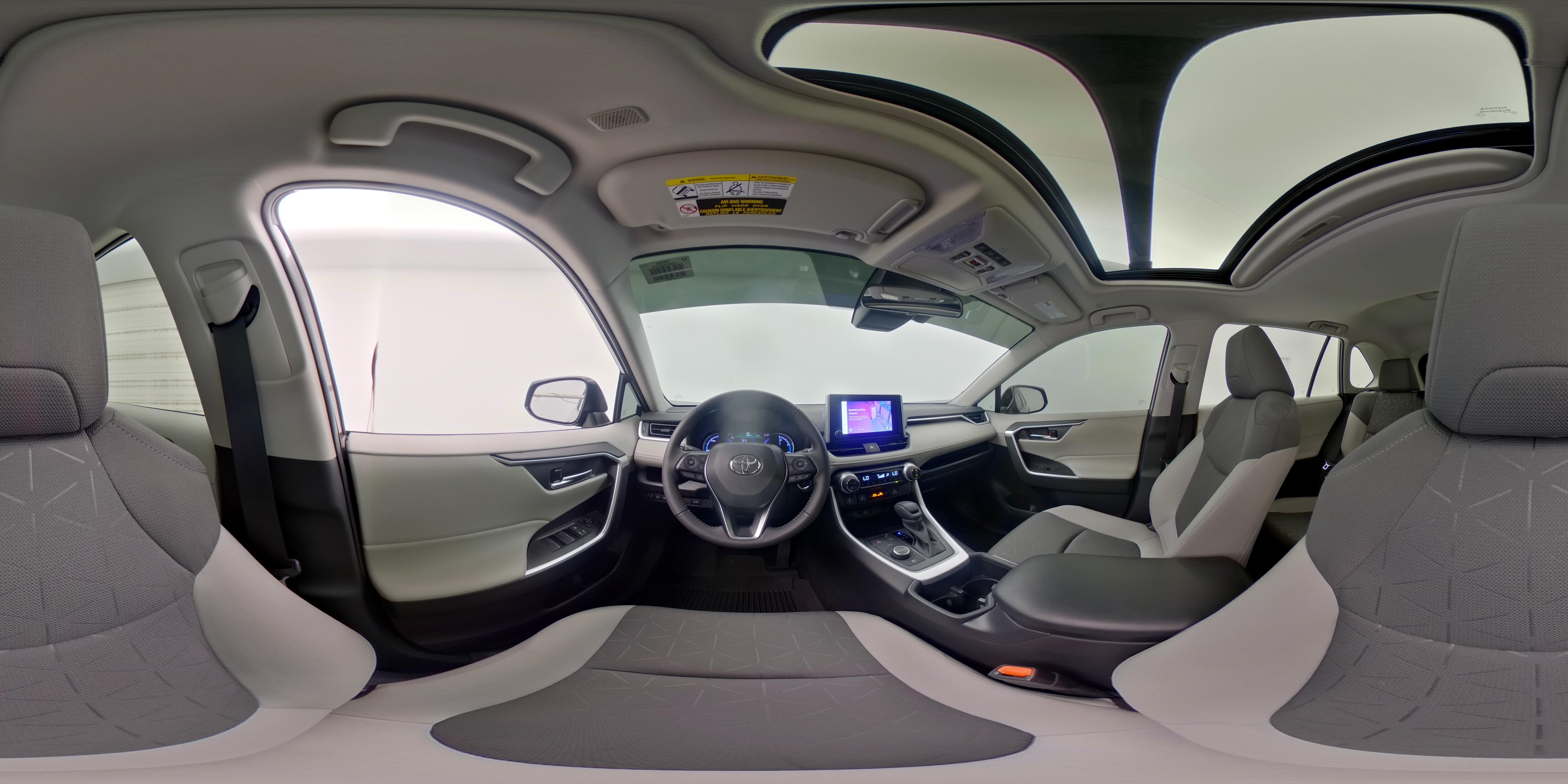 2025 Toyota RAV4 XLE - Photo 28
