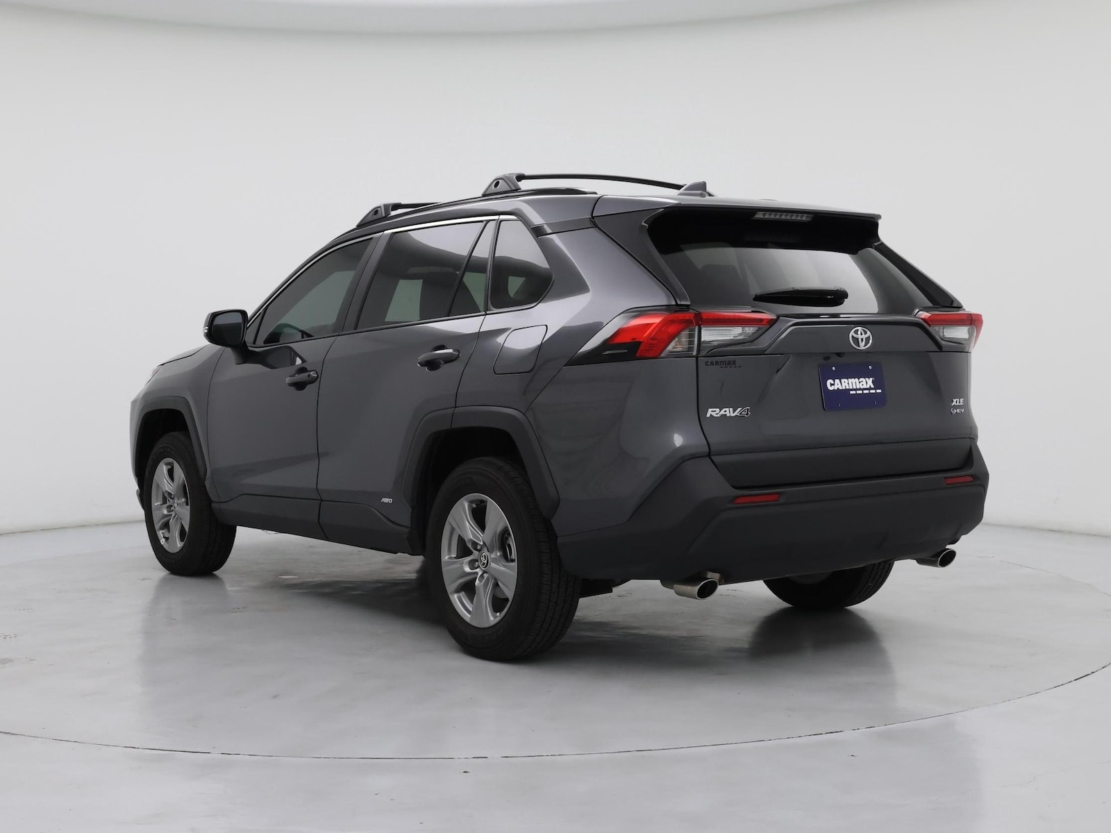 2025 Toyota RAV4 XLE - Photo 3