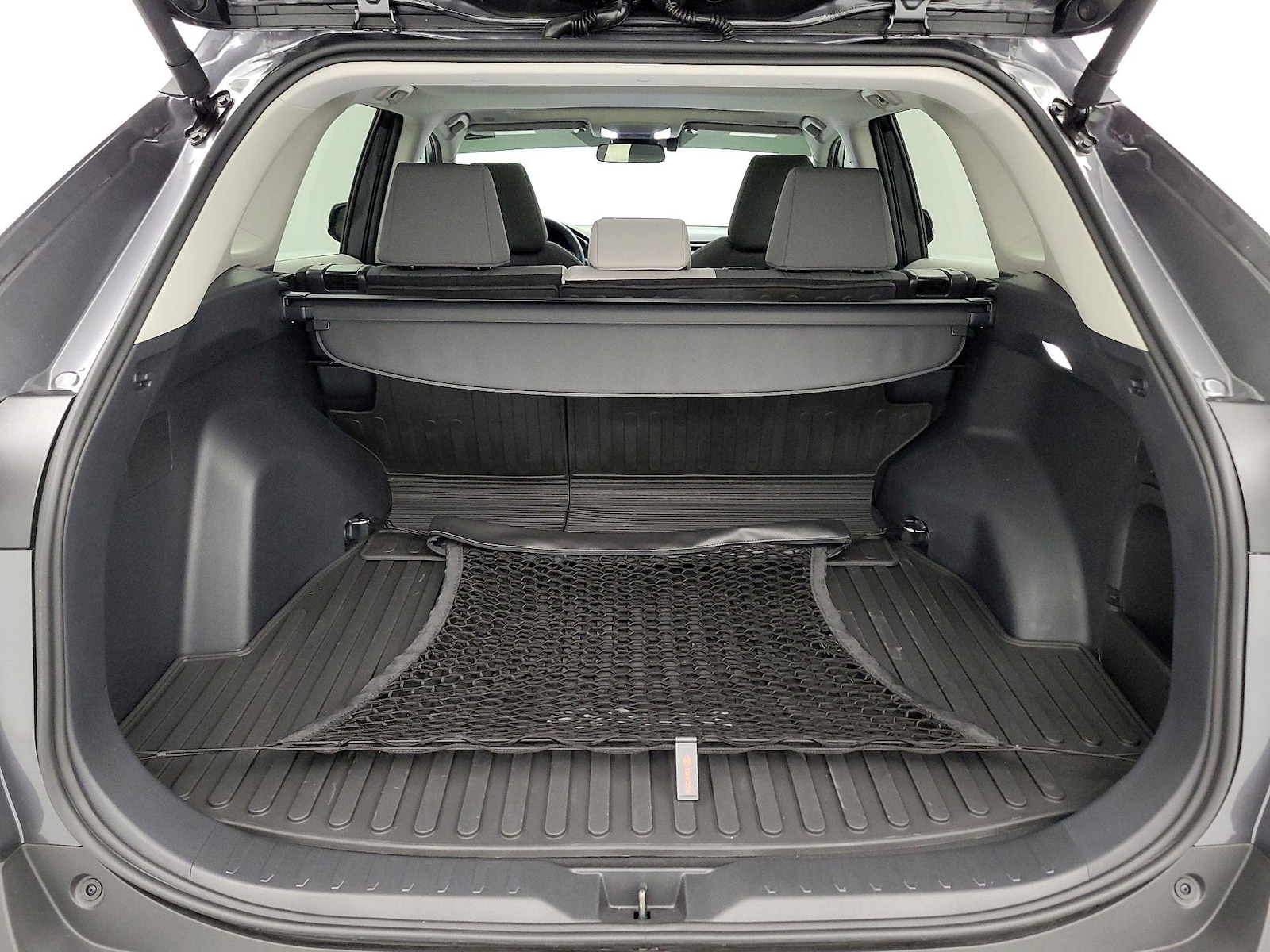 2025 Toyota RAV4 XLE - Photo 22