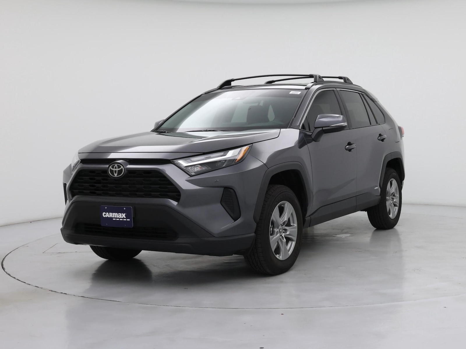 2025 Toyota RAV4 XLE - Photo 5