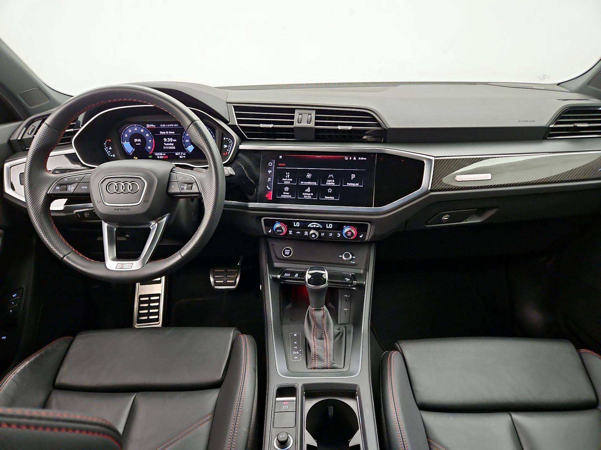 Thumbnail: 2025 Audi Q3 - 9