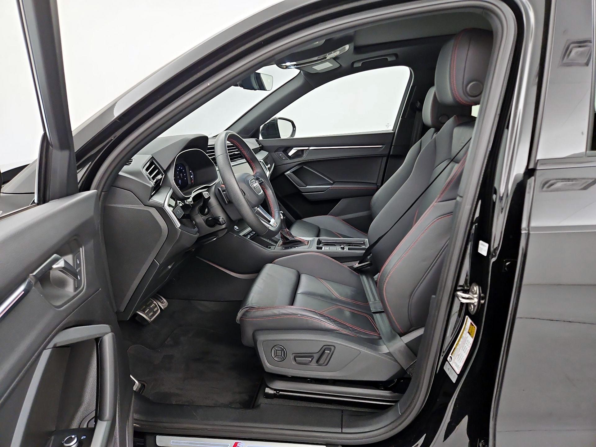 Thumbnail: 2025 Audi Q3 - 11
