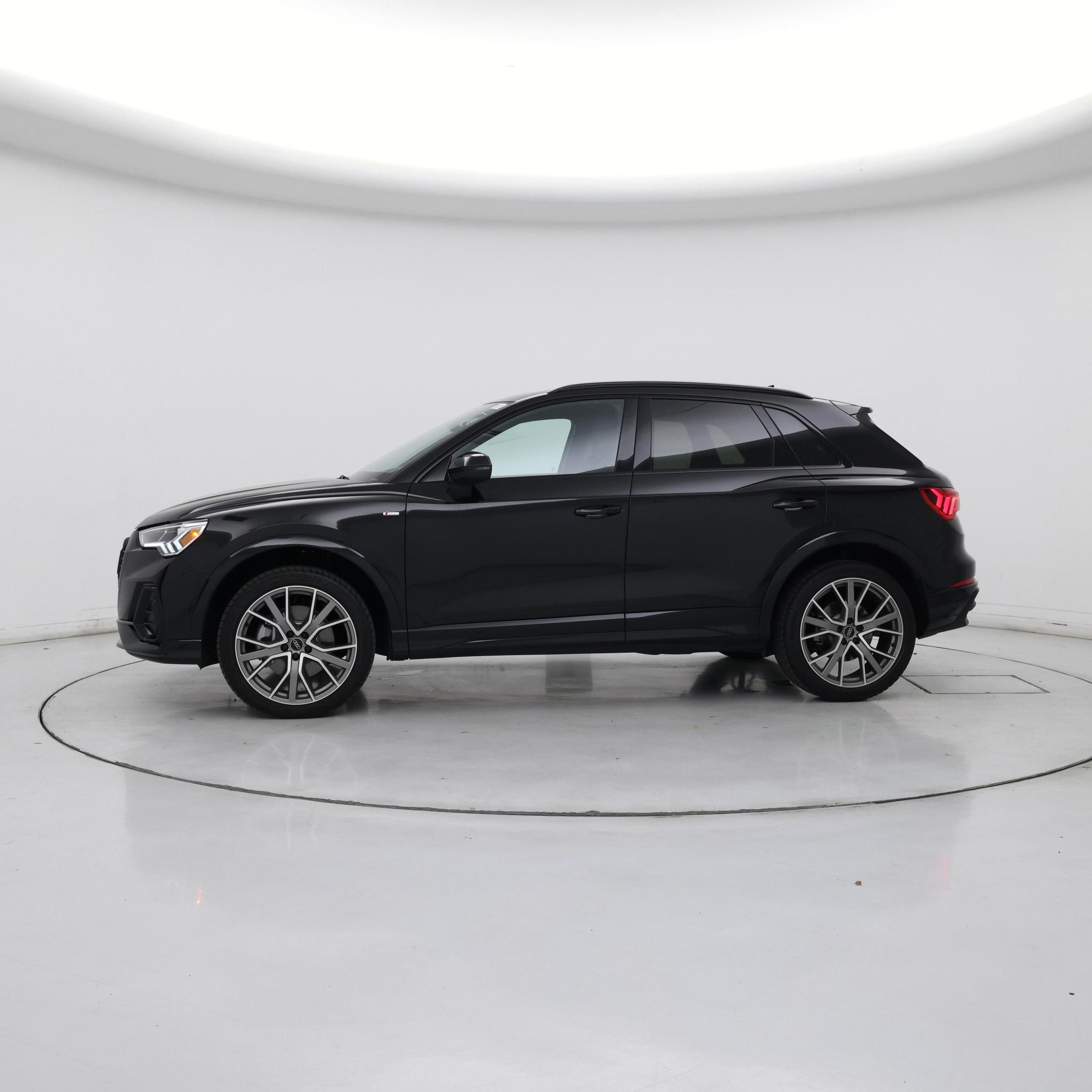 Thumbnail: 2025 Audi Q3 - 3