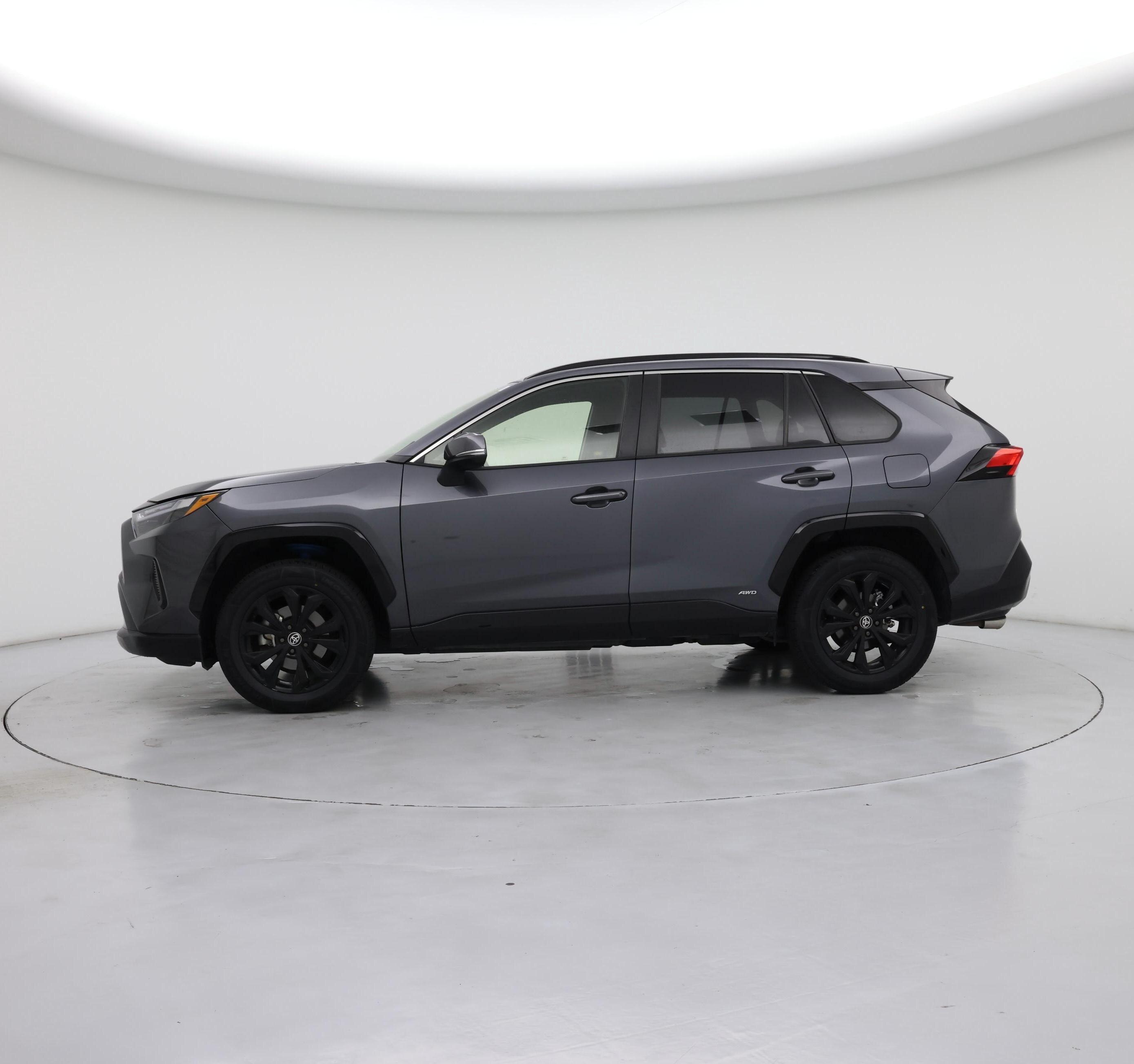 Thumbnail: 2022 Toyota RAV4 - 3