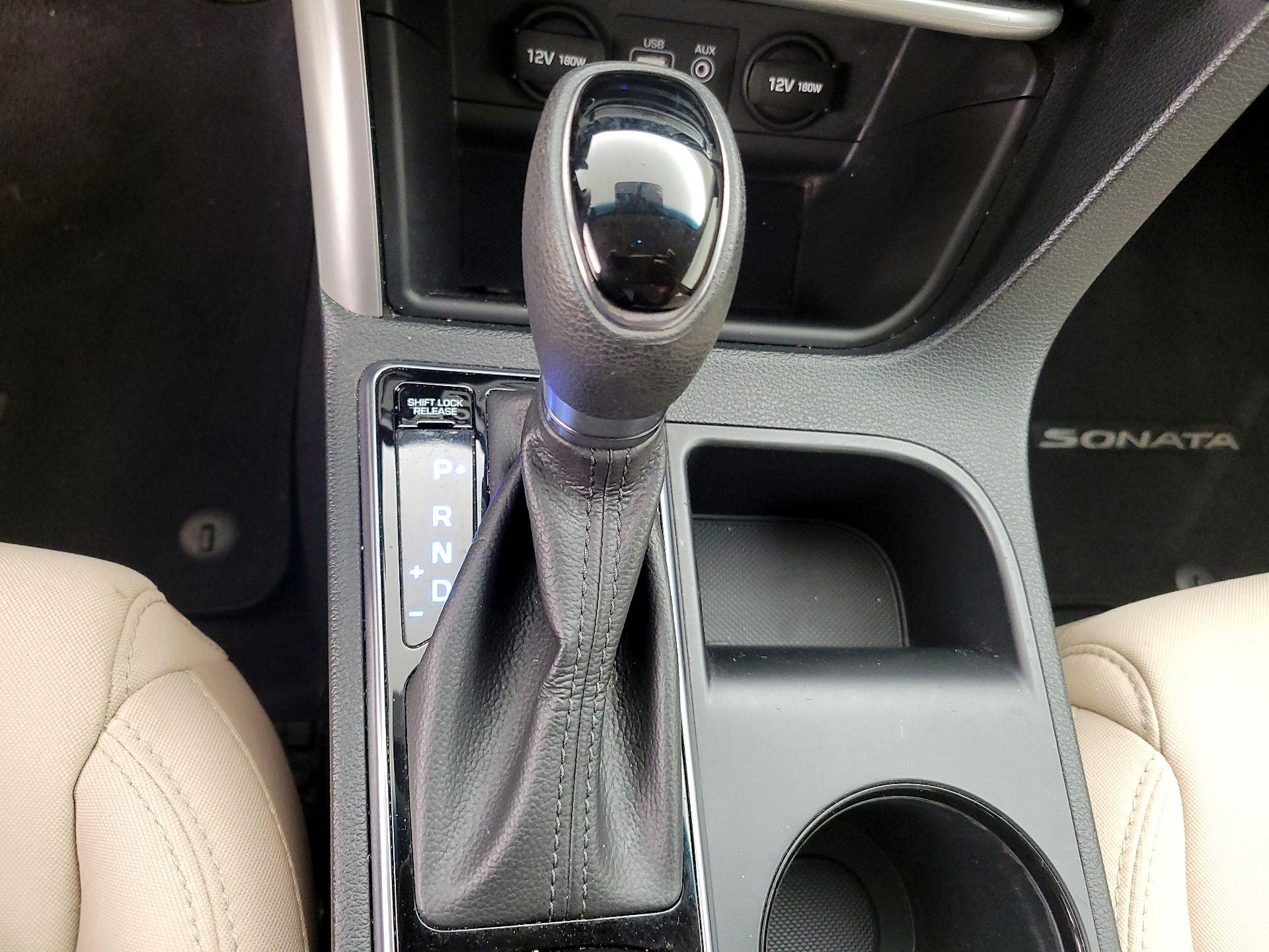 Thumbnail: 2016 Hyundai Sonata - 17