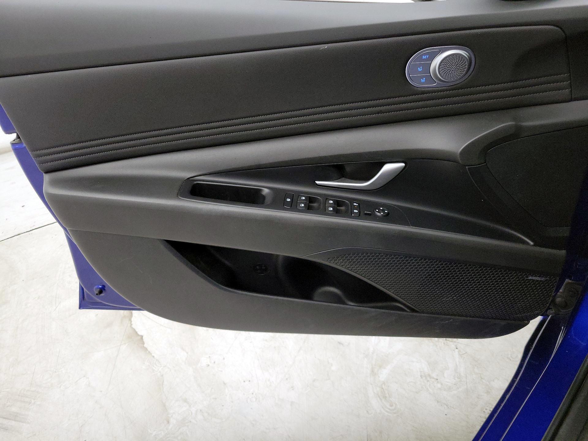 Thumbnail: 2024 Hyundai Elantra - 12