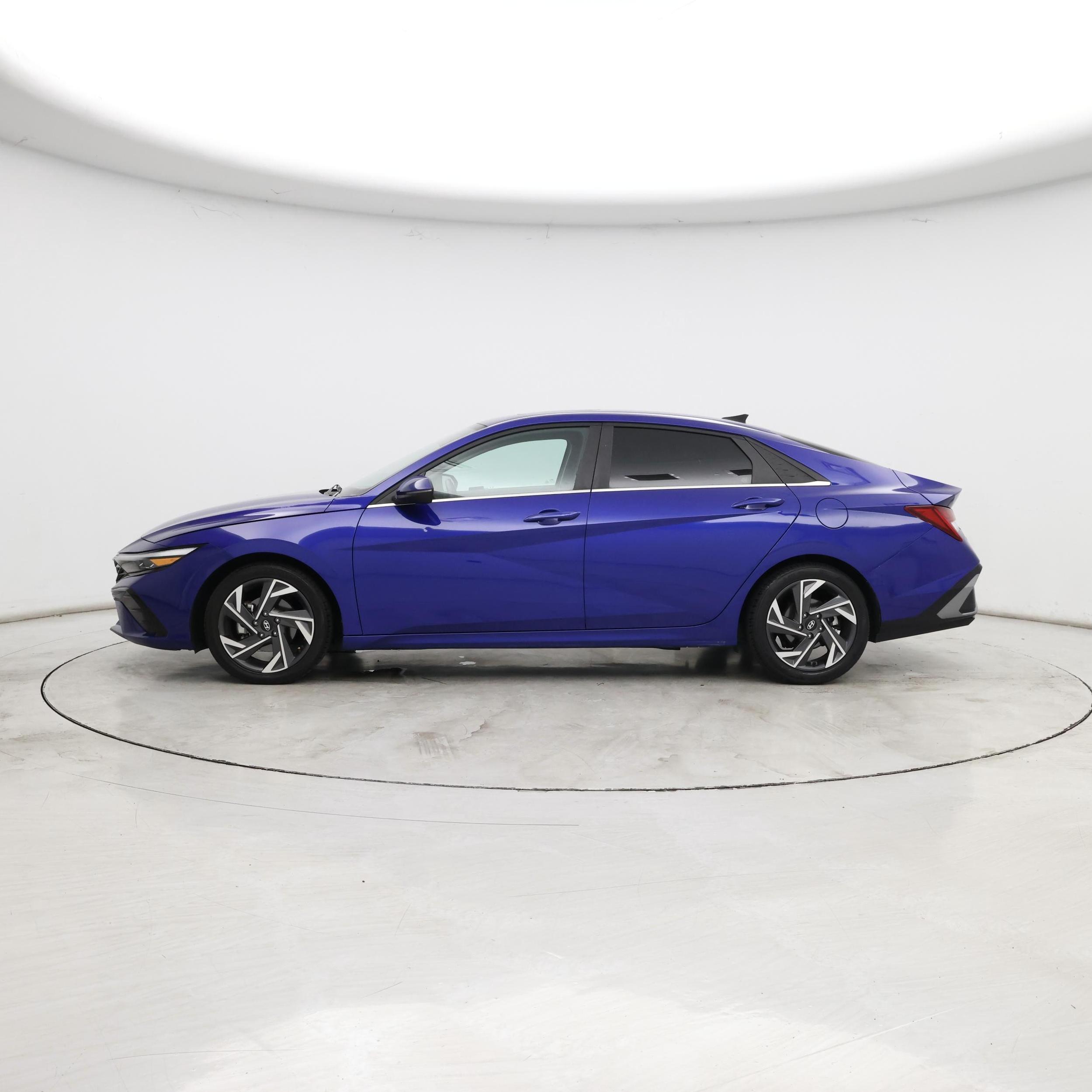 Thumbnail: 2024 Hyundai Elantra - 3