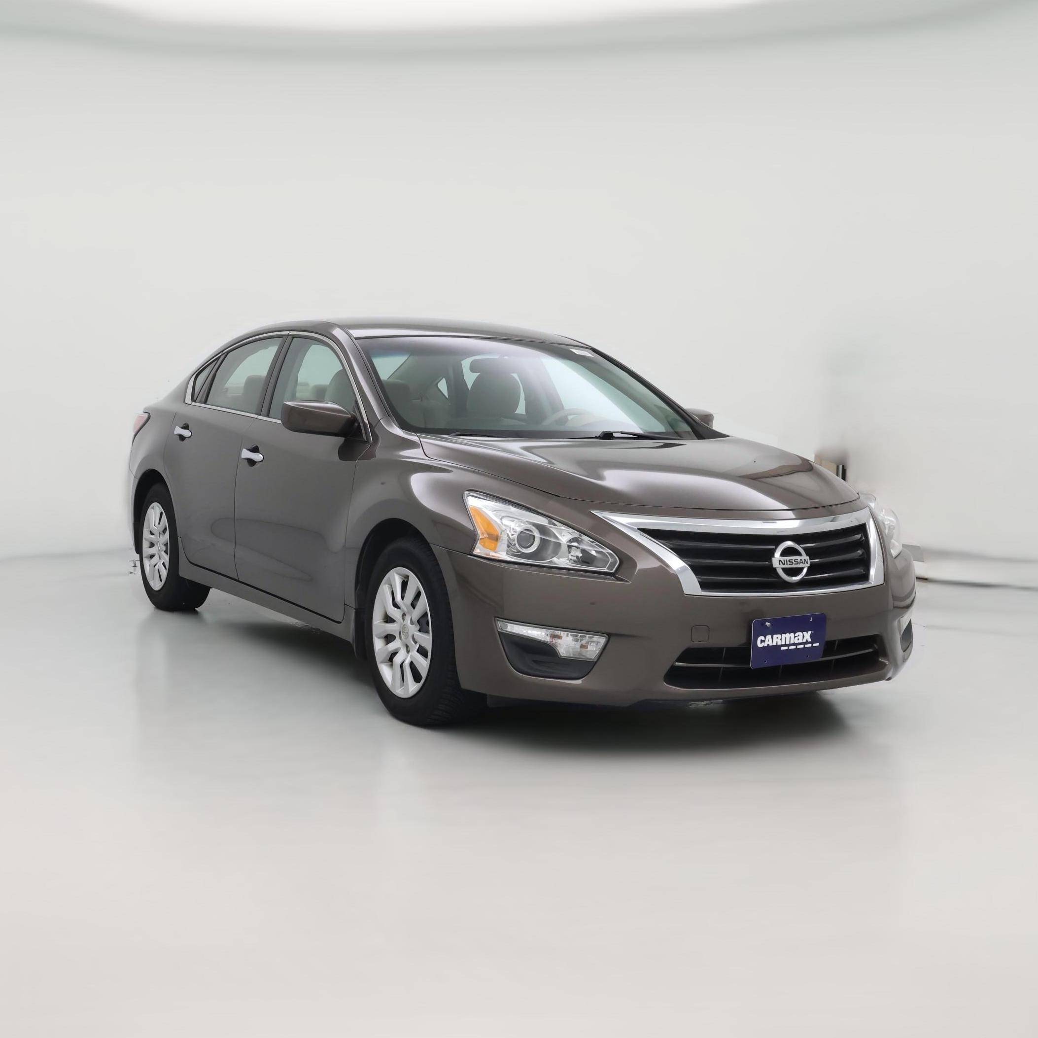 Thumbnail: 2015 Nissan Altima - 1