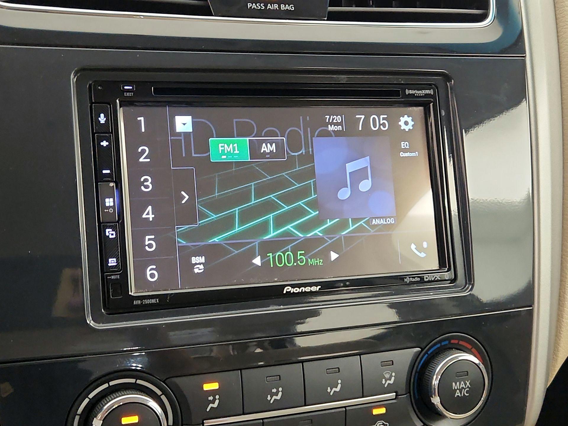 Thumbnail: 2015 Nissan Altima - 15