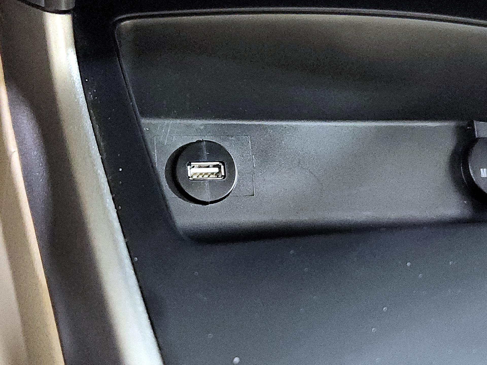 Thumbnail: 2015 Nissan Altima - 18