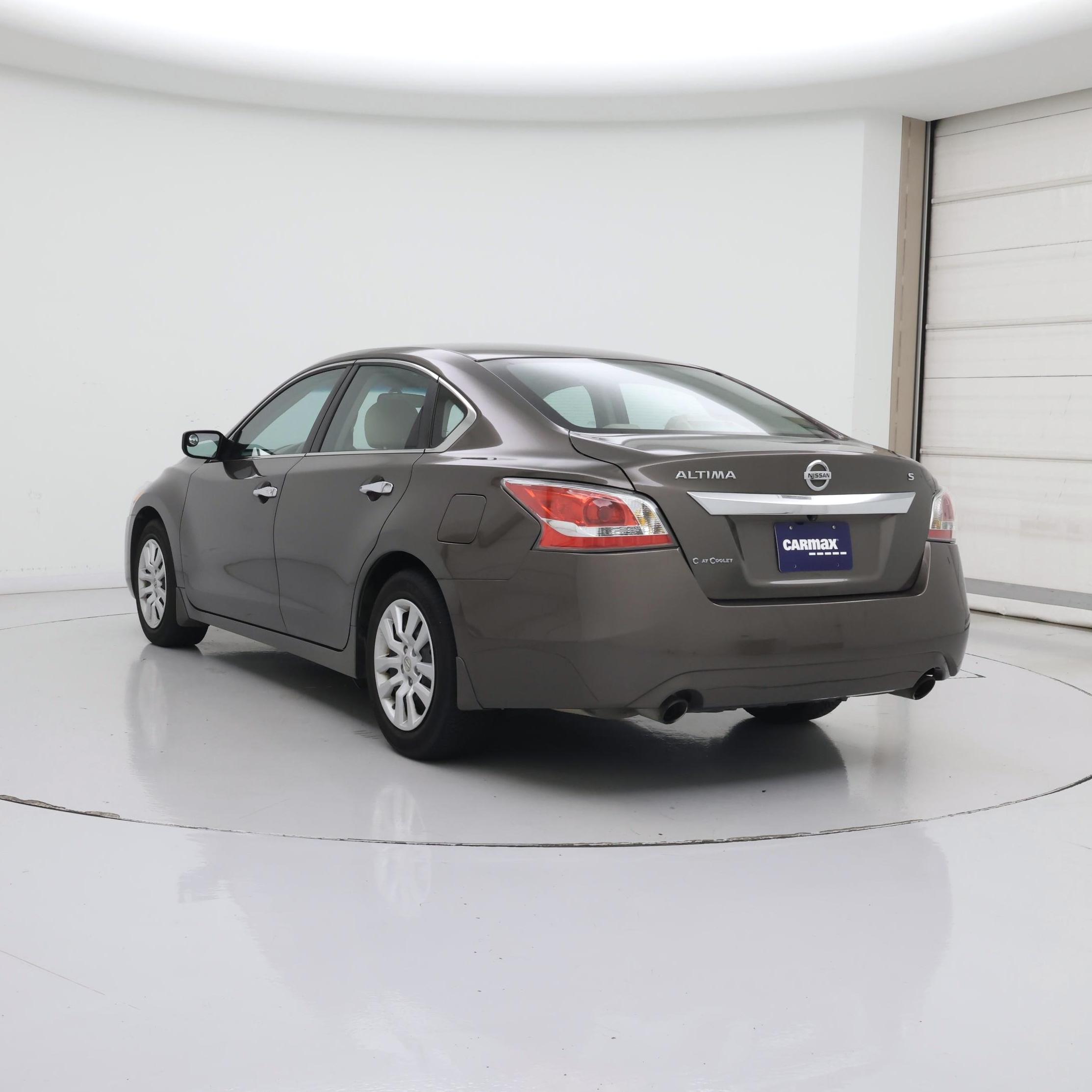 Thumbnail: 2015 Nissan Altima - 2