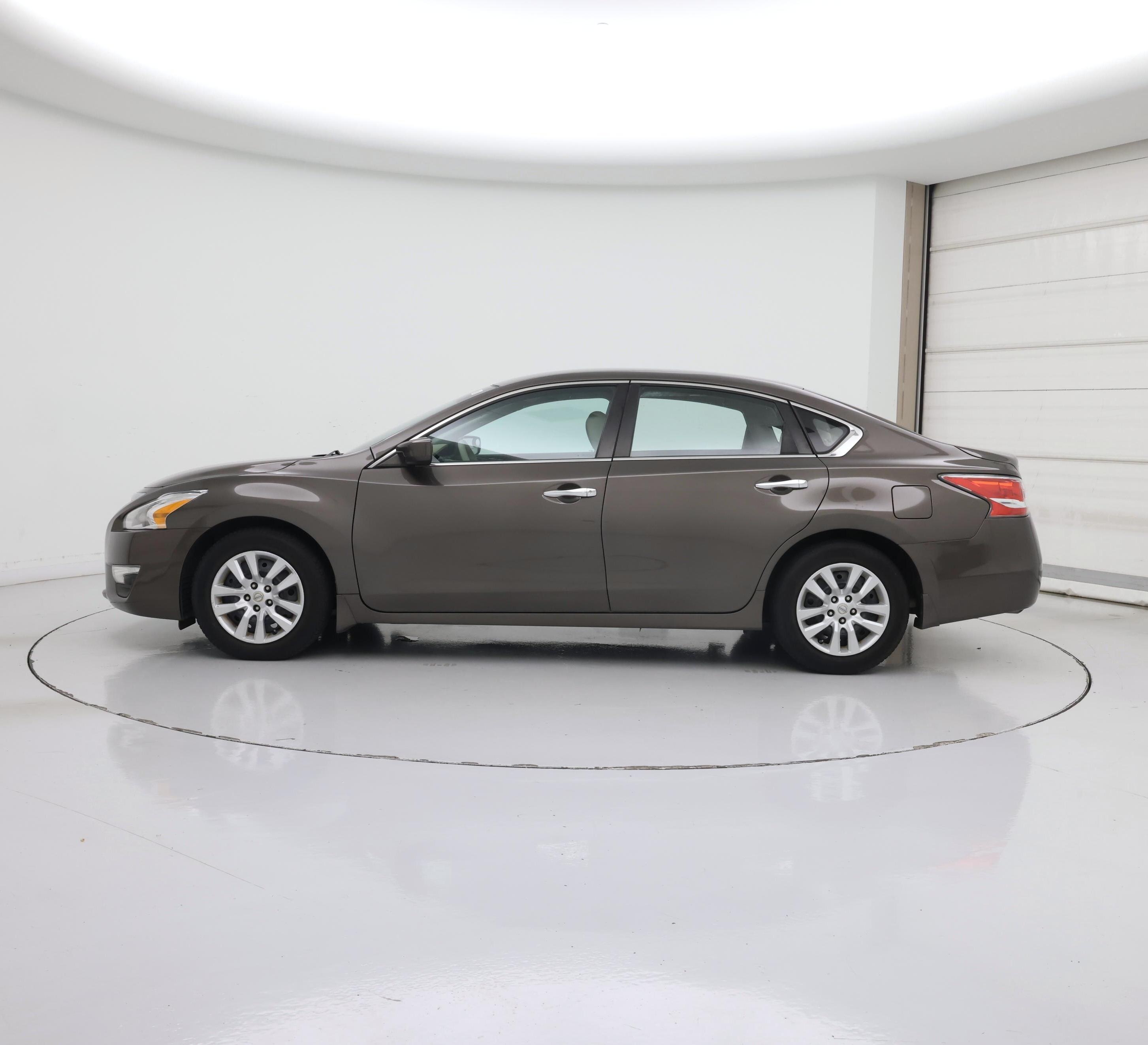 Thumbnail: 2015 Nissan Altima - 3