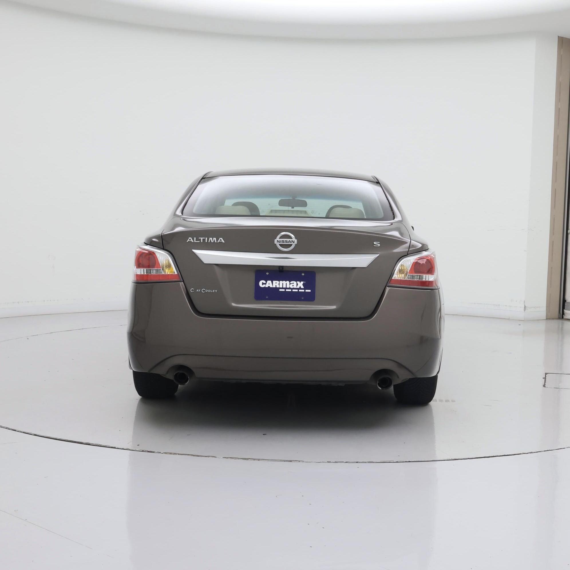 Thumbnail: 2015 Nissan Altima - 6