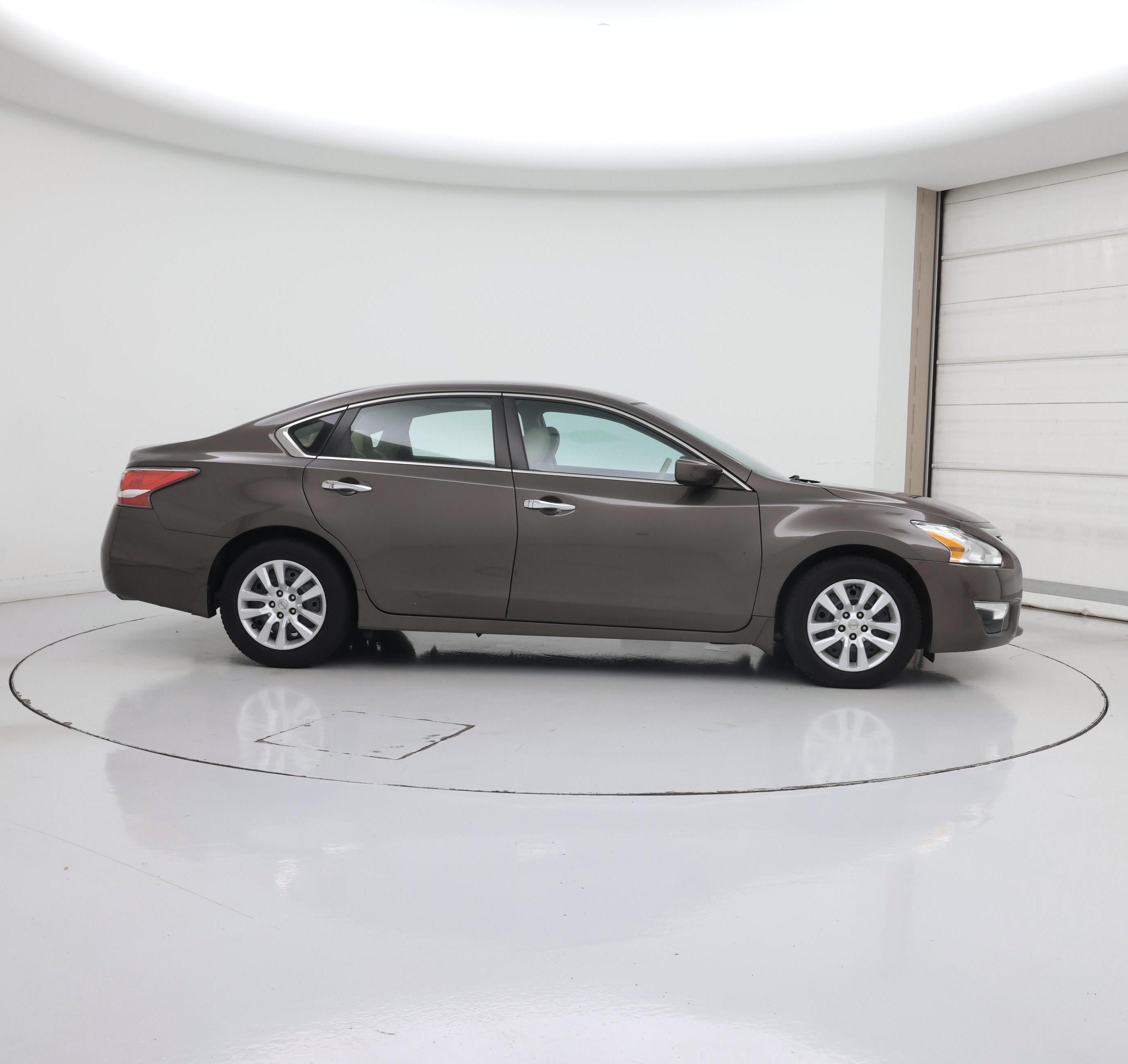 Thumbnail: 2015 Nissan Altima - 7