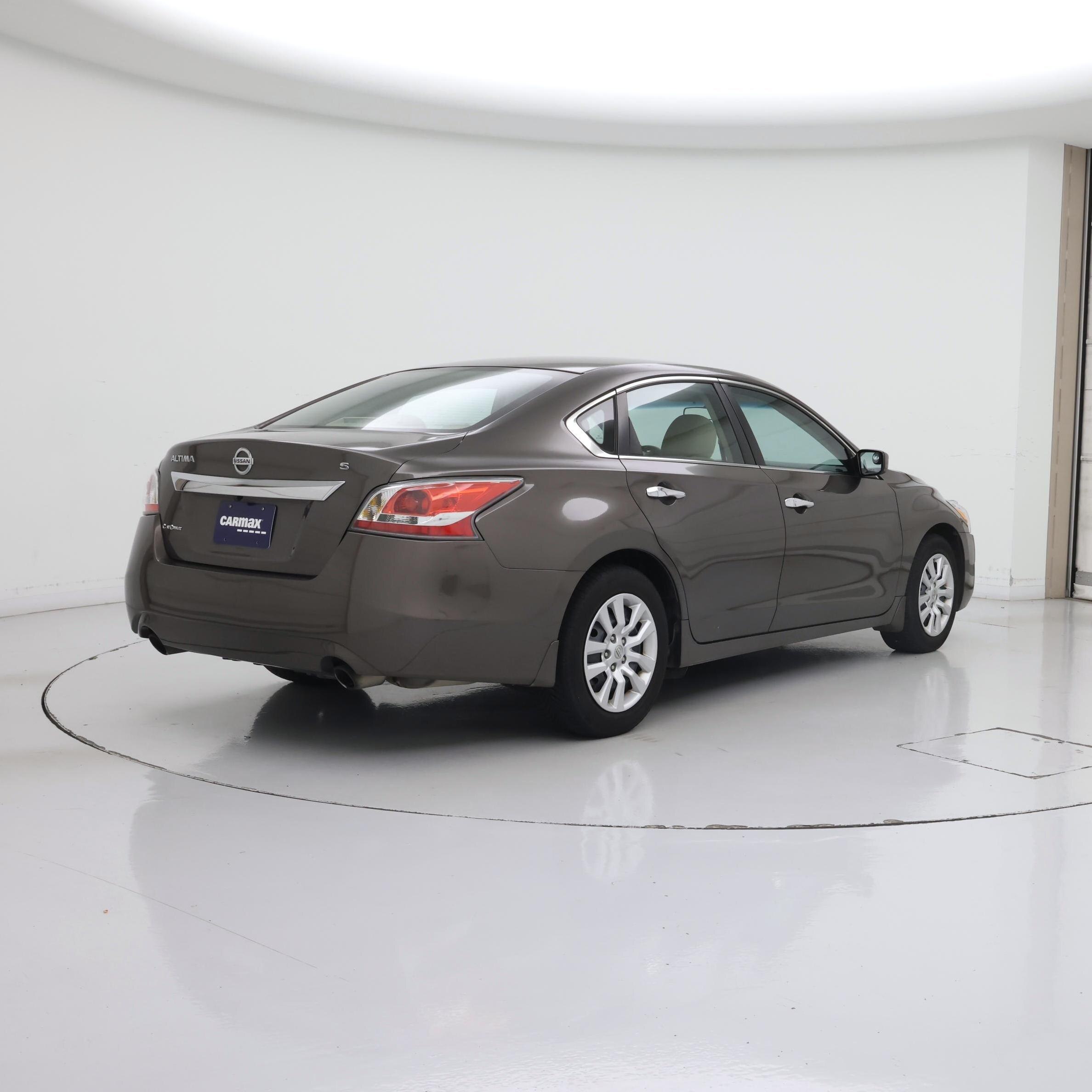 Thumbnail: 2015 Nissan Altima - 8