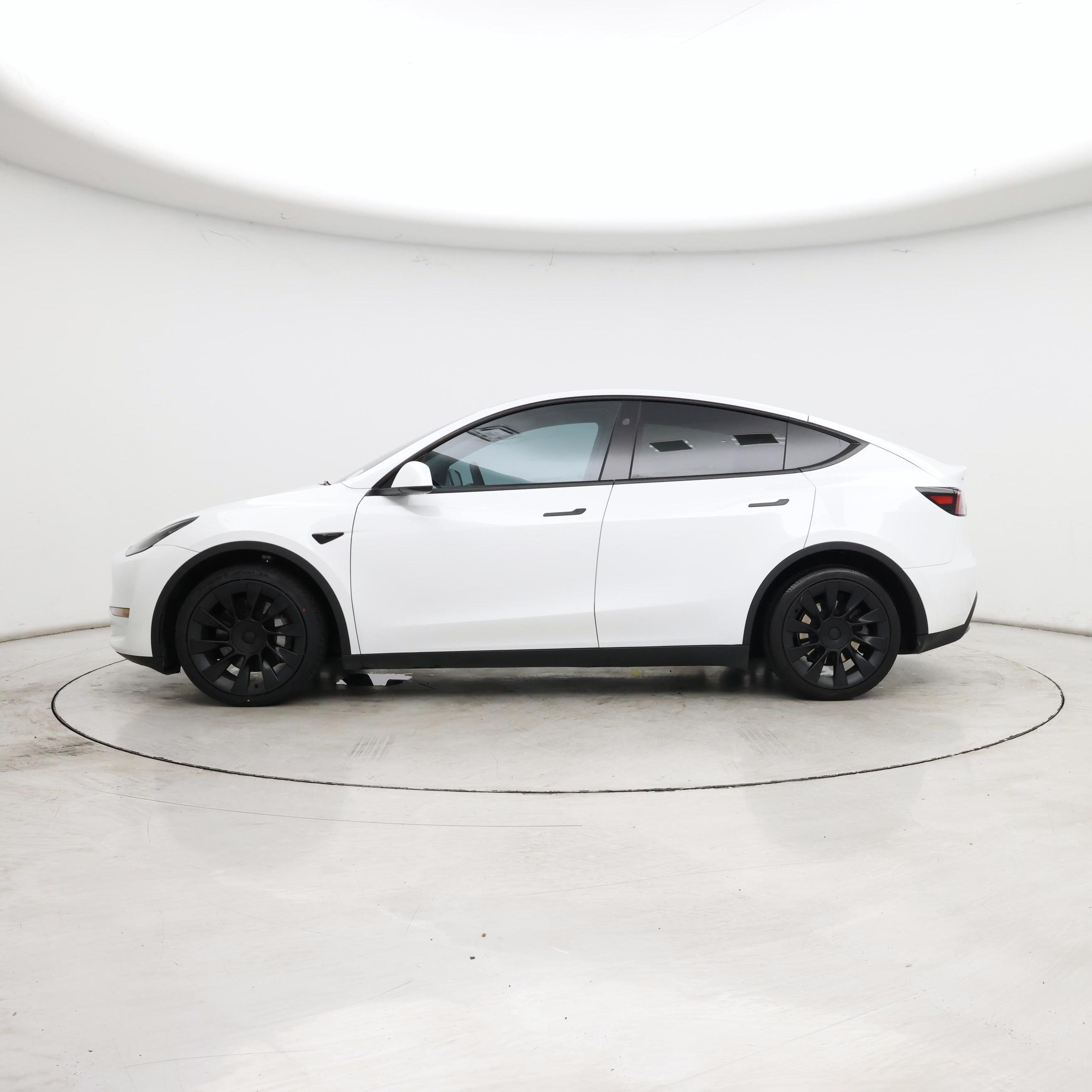 Thumbnail: 2024 Tesla Model Y - 3