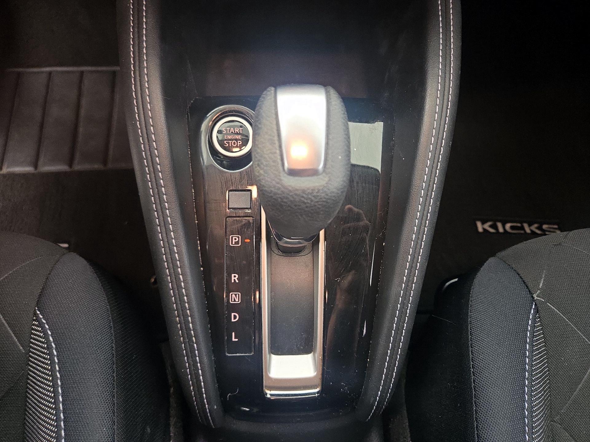 Thumbnail: 2018 Nissan Kicks - 15