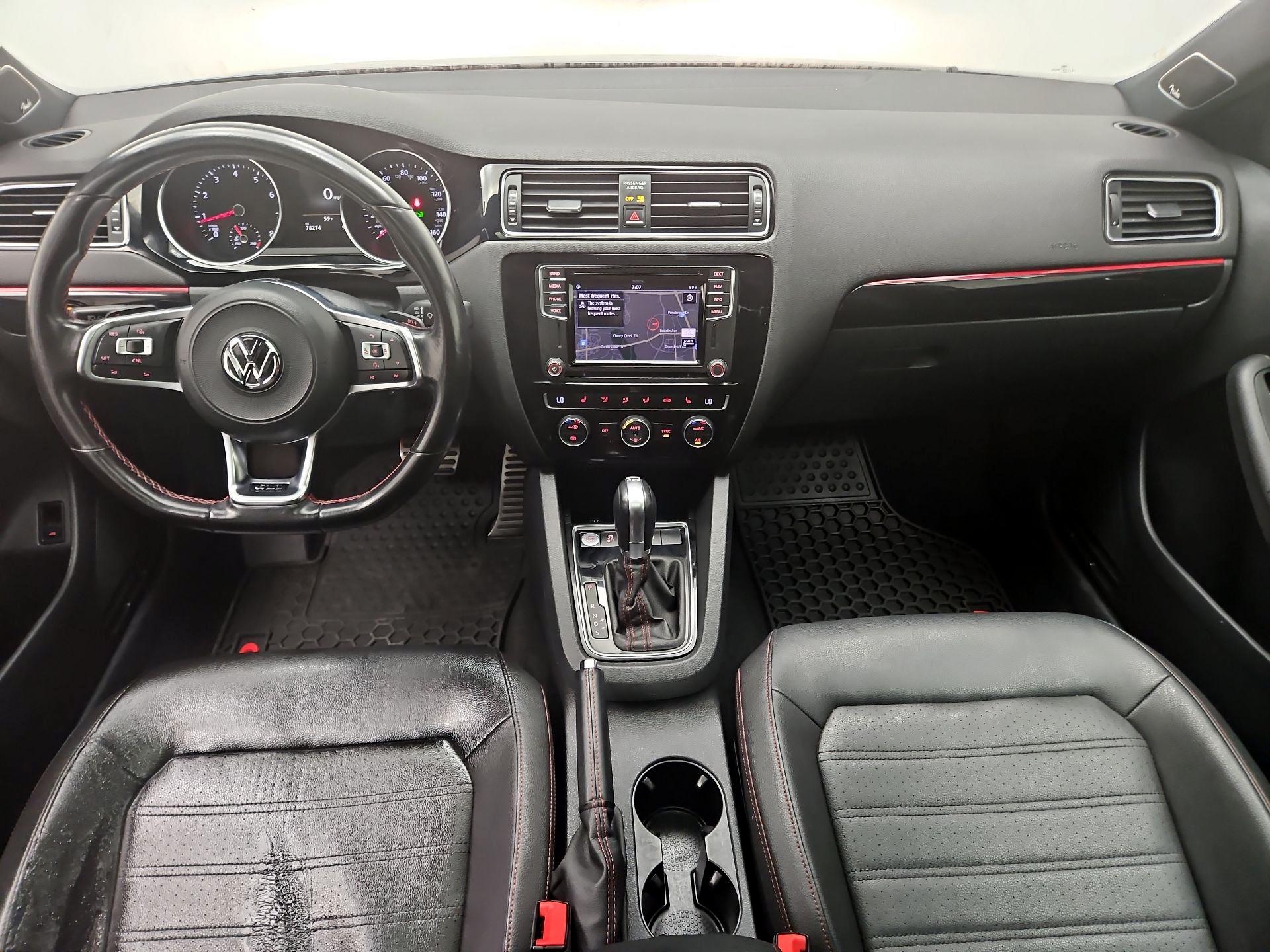 Thumbnail: 2017 Volkswagen Jetta - 9
