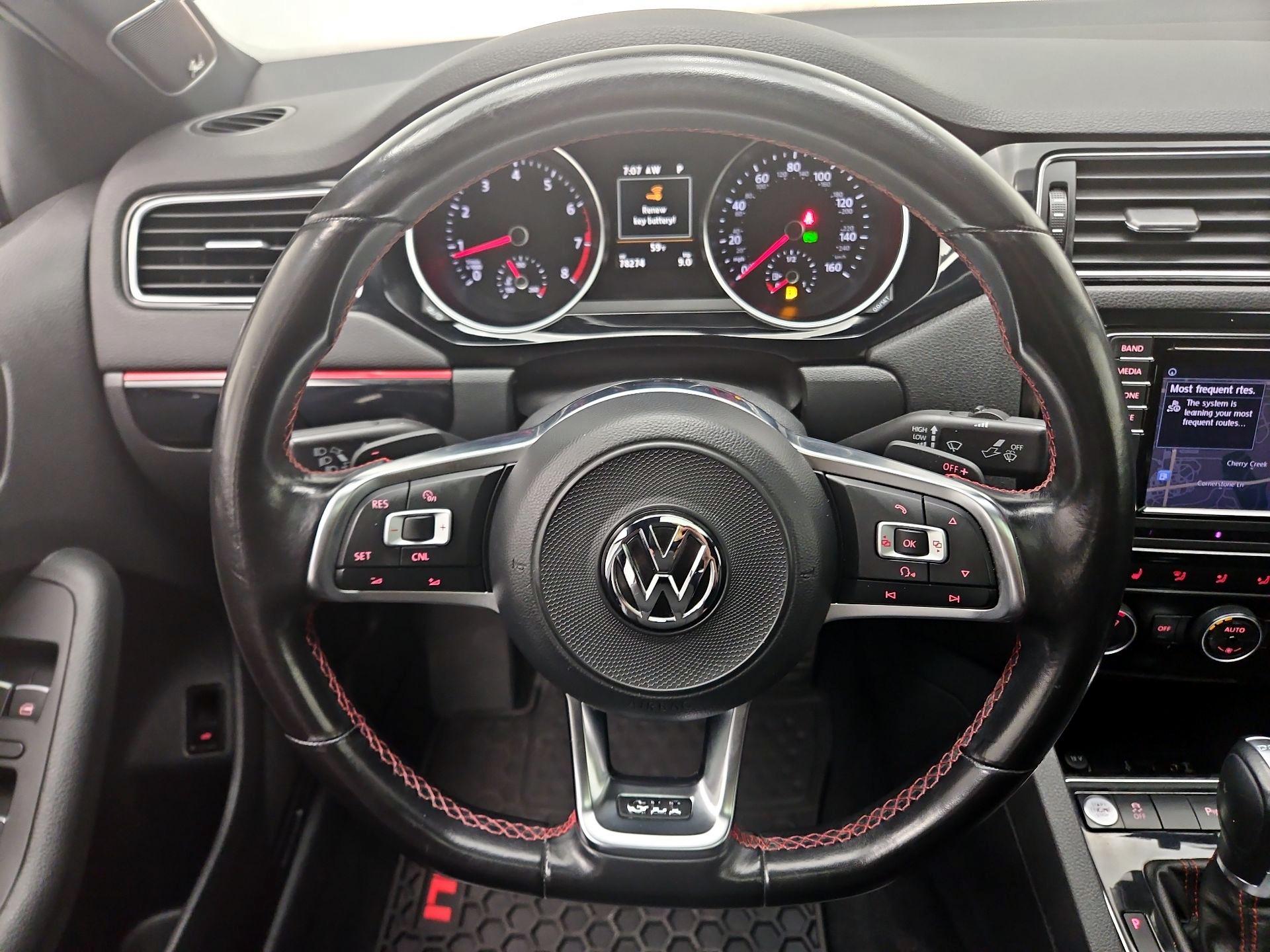 Thumbnail: 2017 Volkswagen Jetta - 10