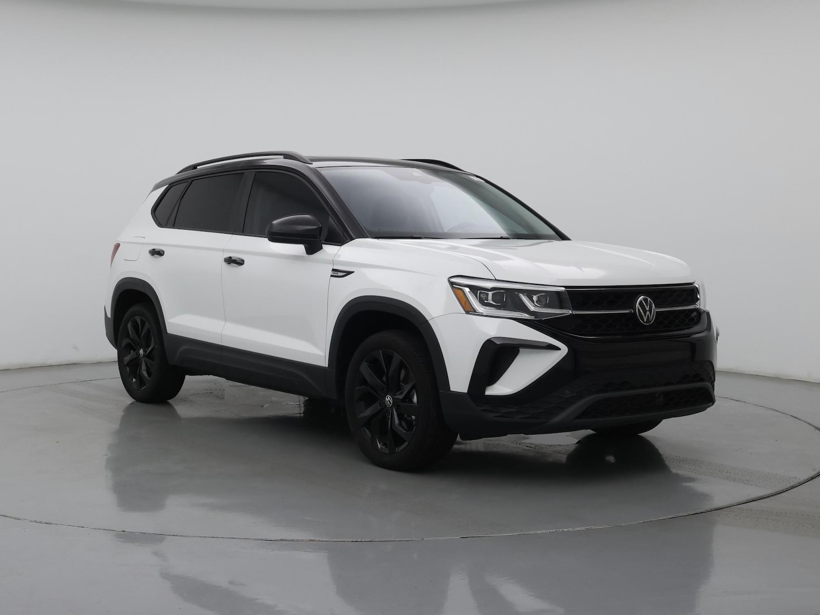 2024 Volkswagen Taos SE Black - Photo 2