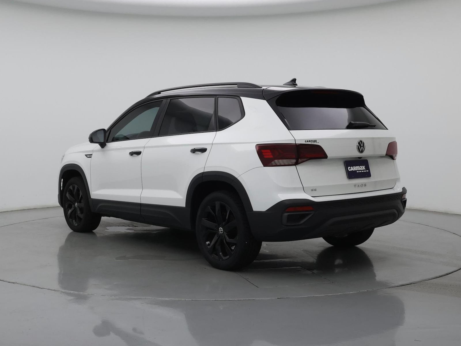 2024 Volkswagen Taos SE Black - Photo 3