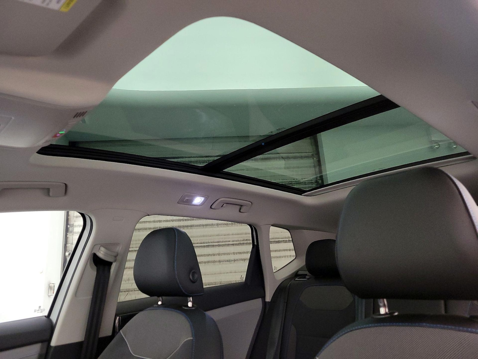 2024 Volkswagen Taos SE Black - Photo 20