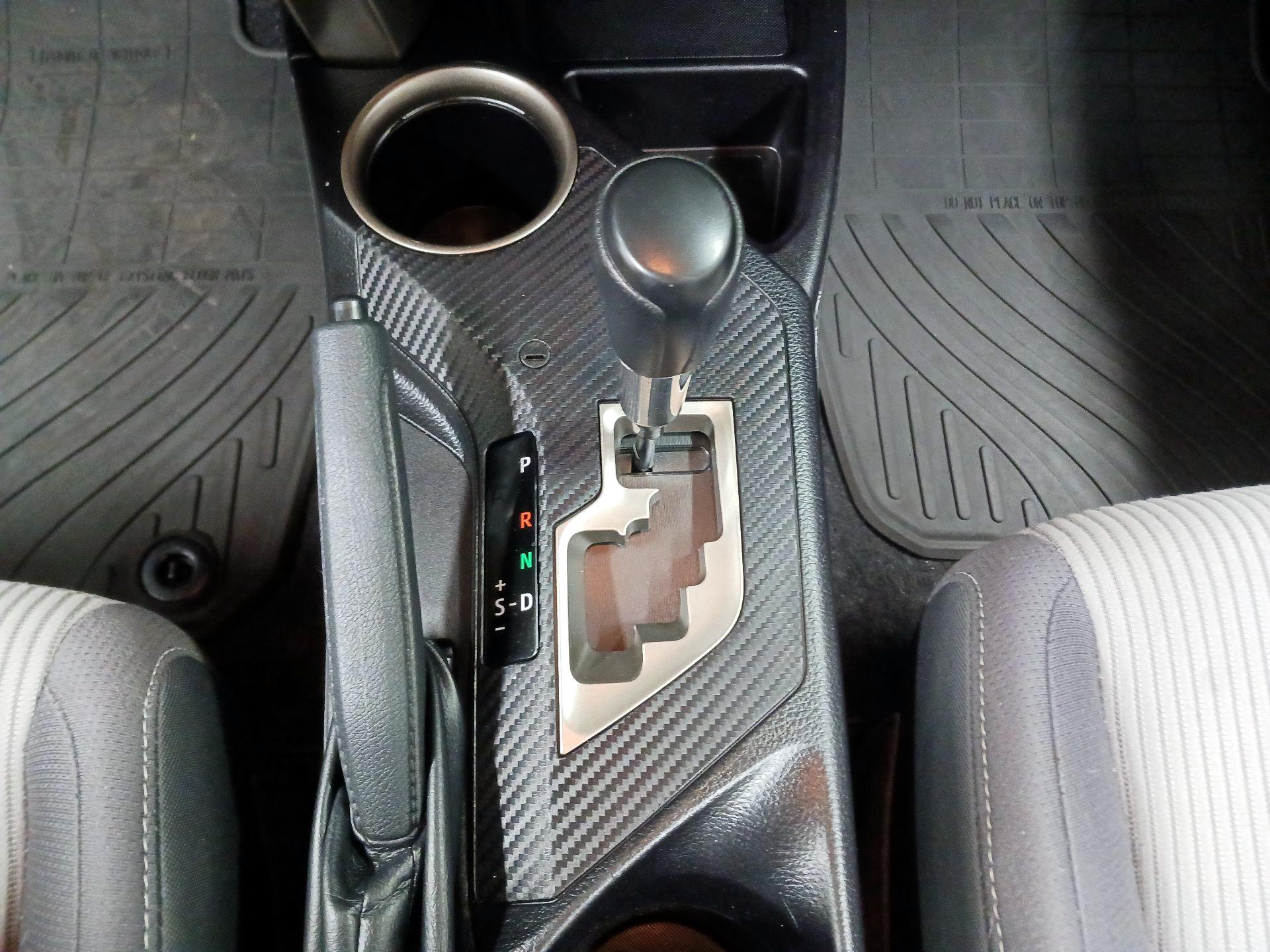 Thumbnail: 2015 Toyota RAV4 - 15