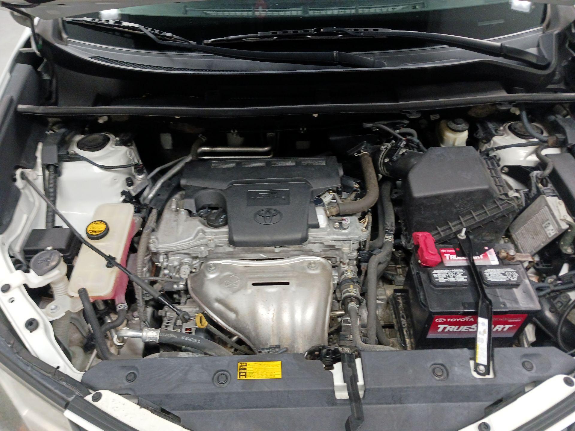 Thumbnail: 2015 Toyota RAV4 - 17