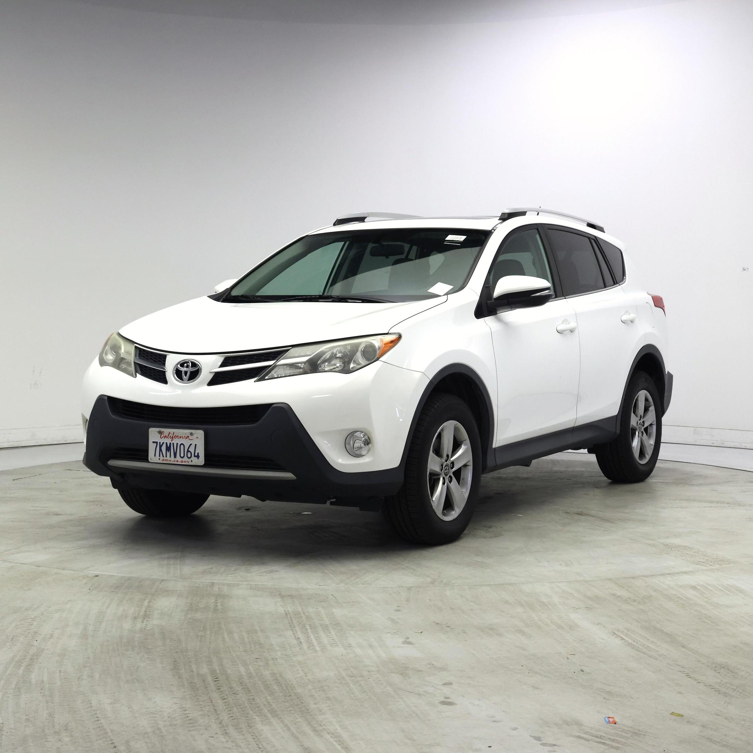 Thumbnail: 2015 Toyota RAV4 - 4