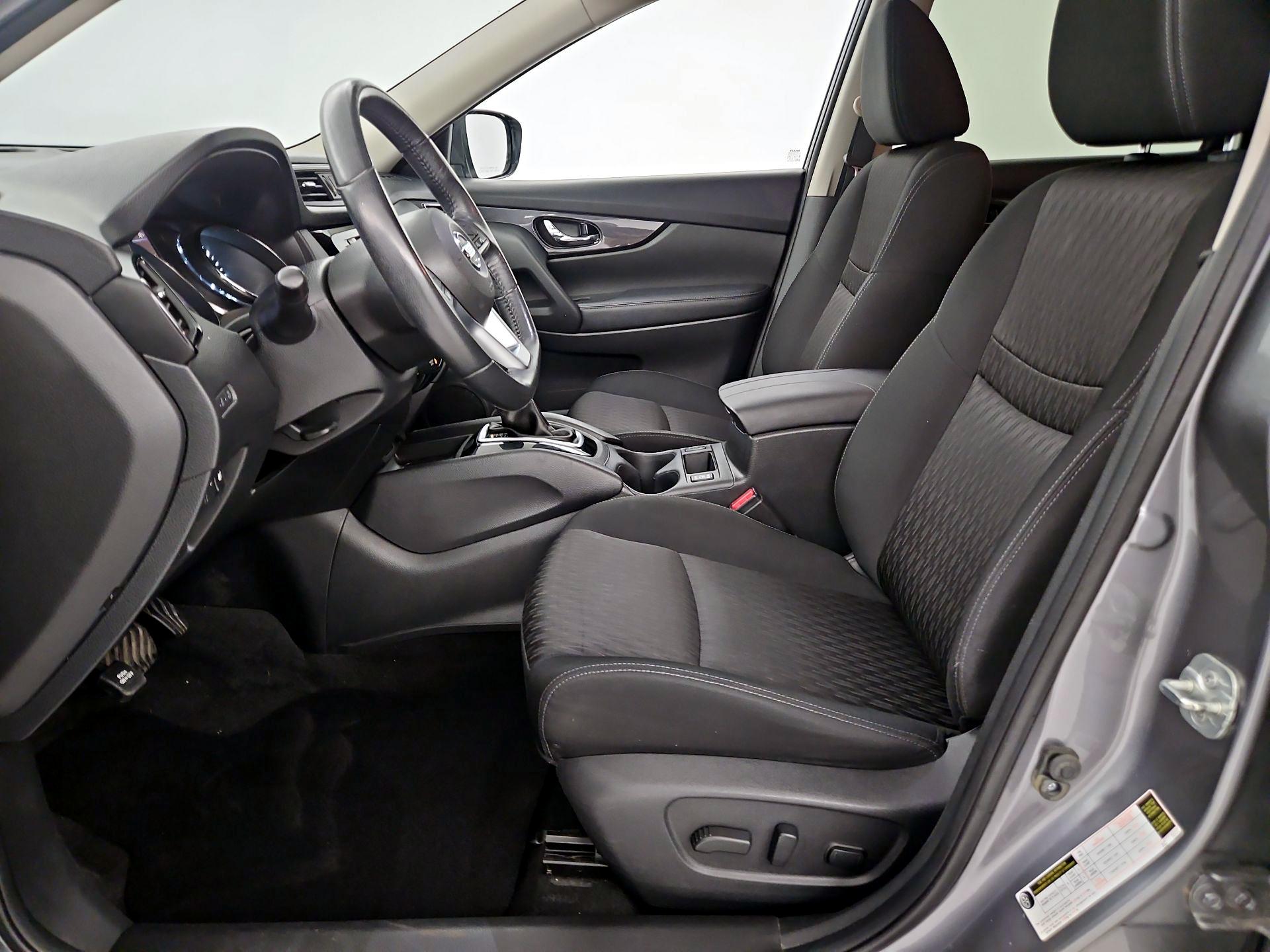 Thumbnail: 2018 Nissan Rogue - 9