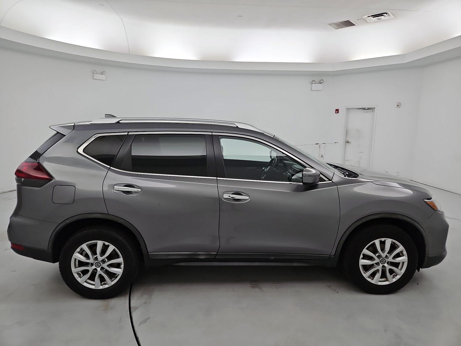 Thumbnail: 2018 Nissan Rogue - 4