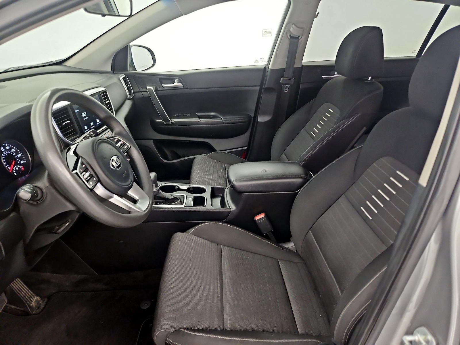 2021 Kia Sportage LX - Photo 12