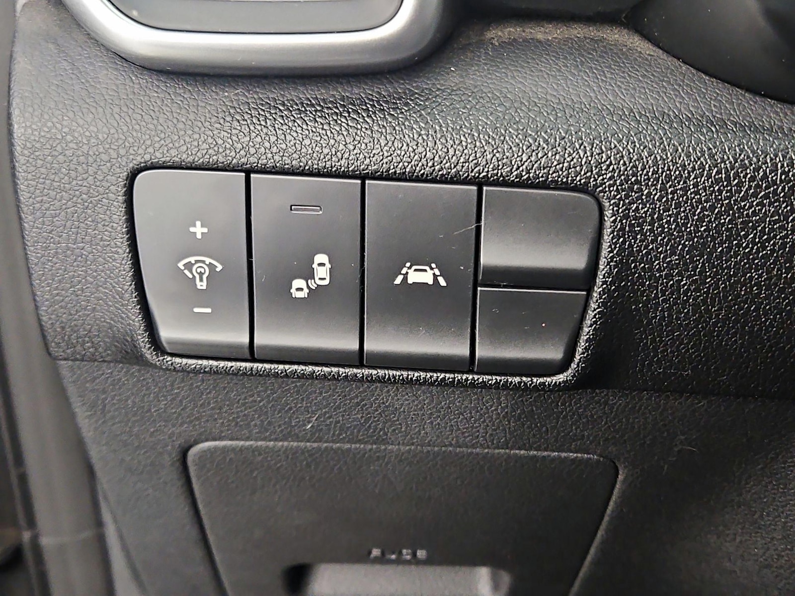2021 Kia Sportage LX - Photo 14