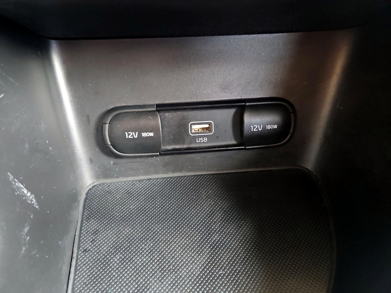 2021 Kia Sportage LX - Photo 19
