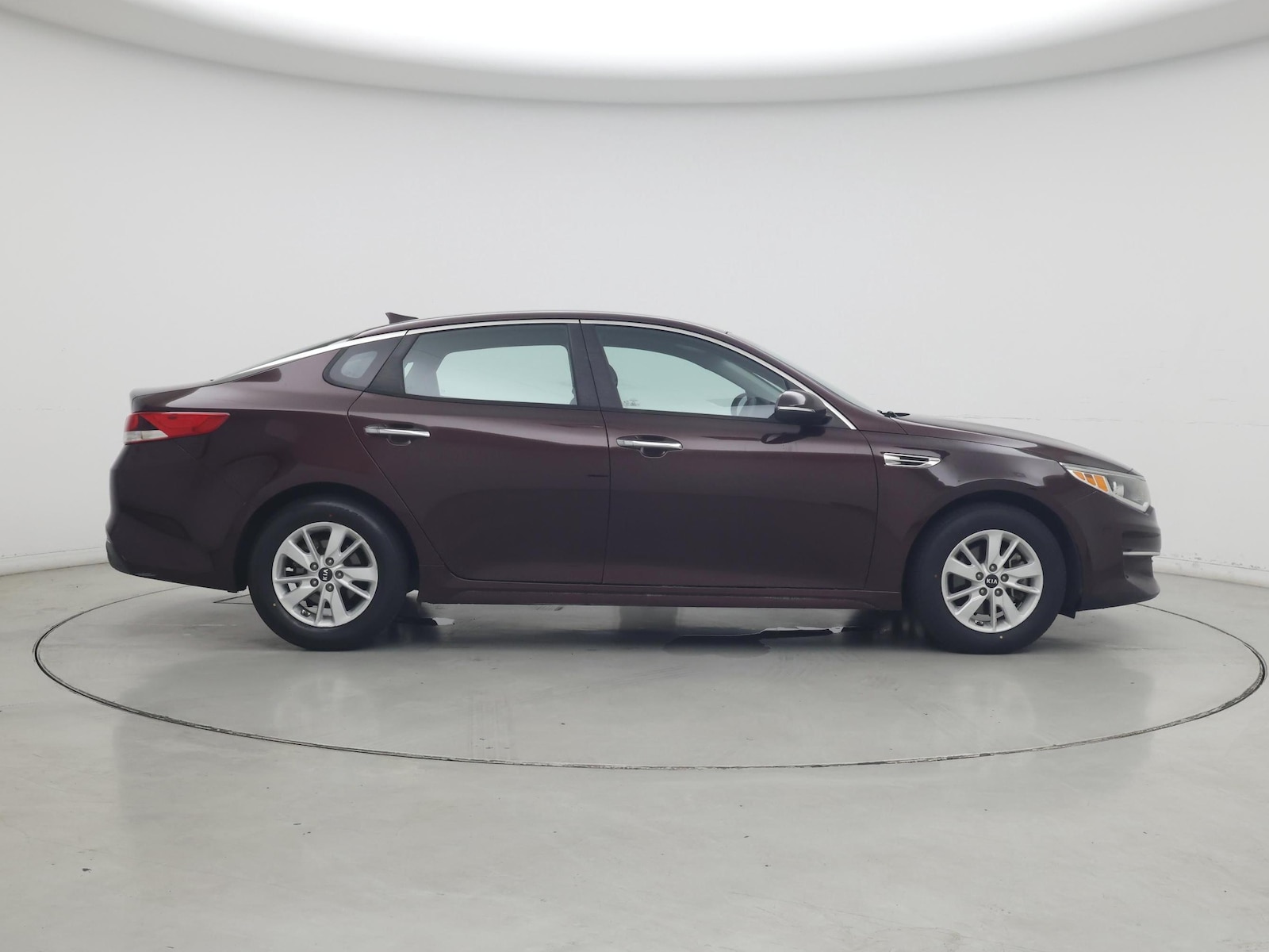 2017 Kia Optima LX - Photo 8