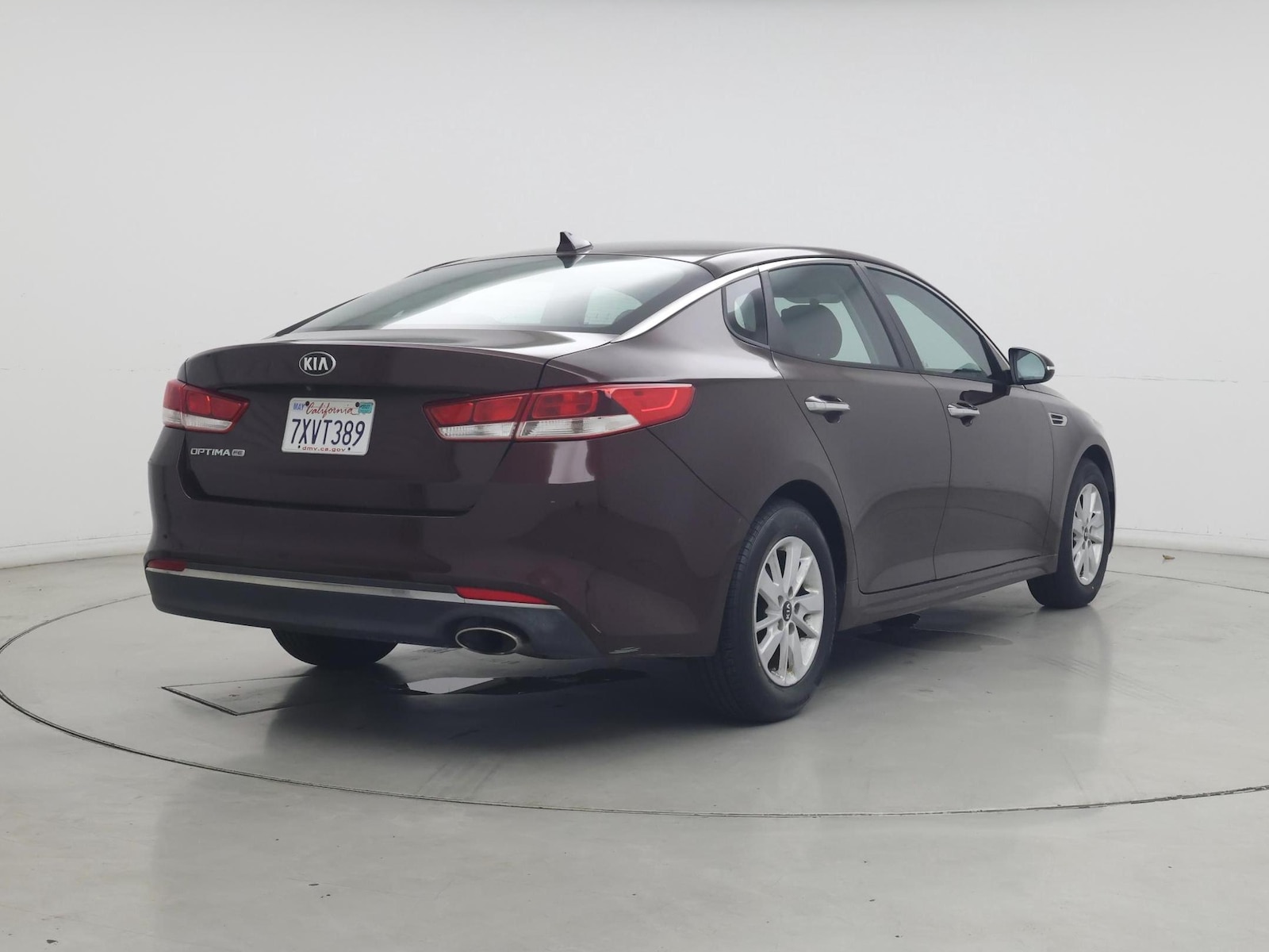 2017 Kia Optima LX - Photo 9